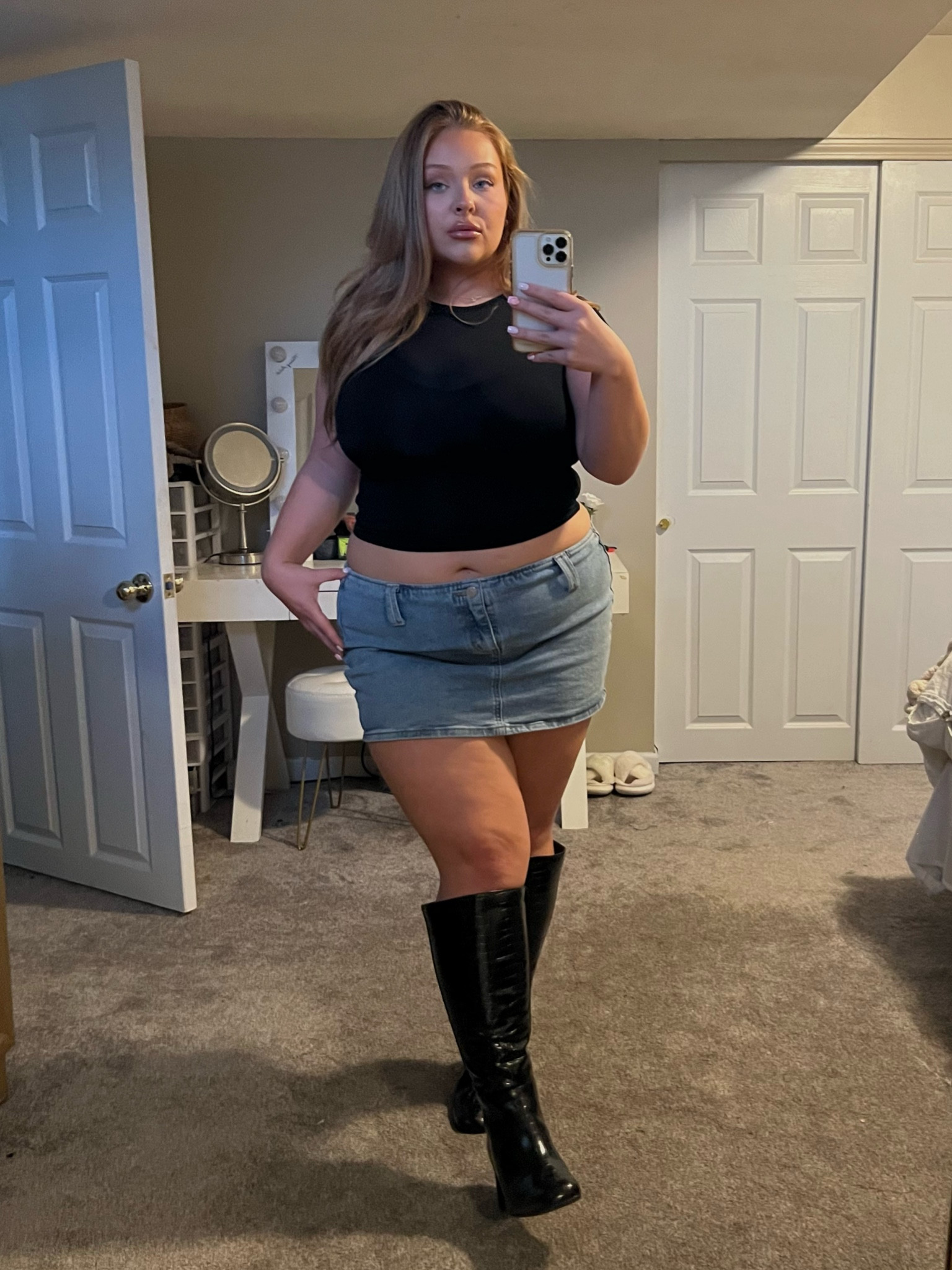 Shirt - Zara
Skirt - fashion nova 

They are not available on LTK :/