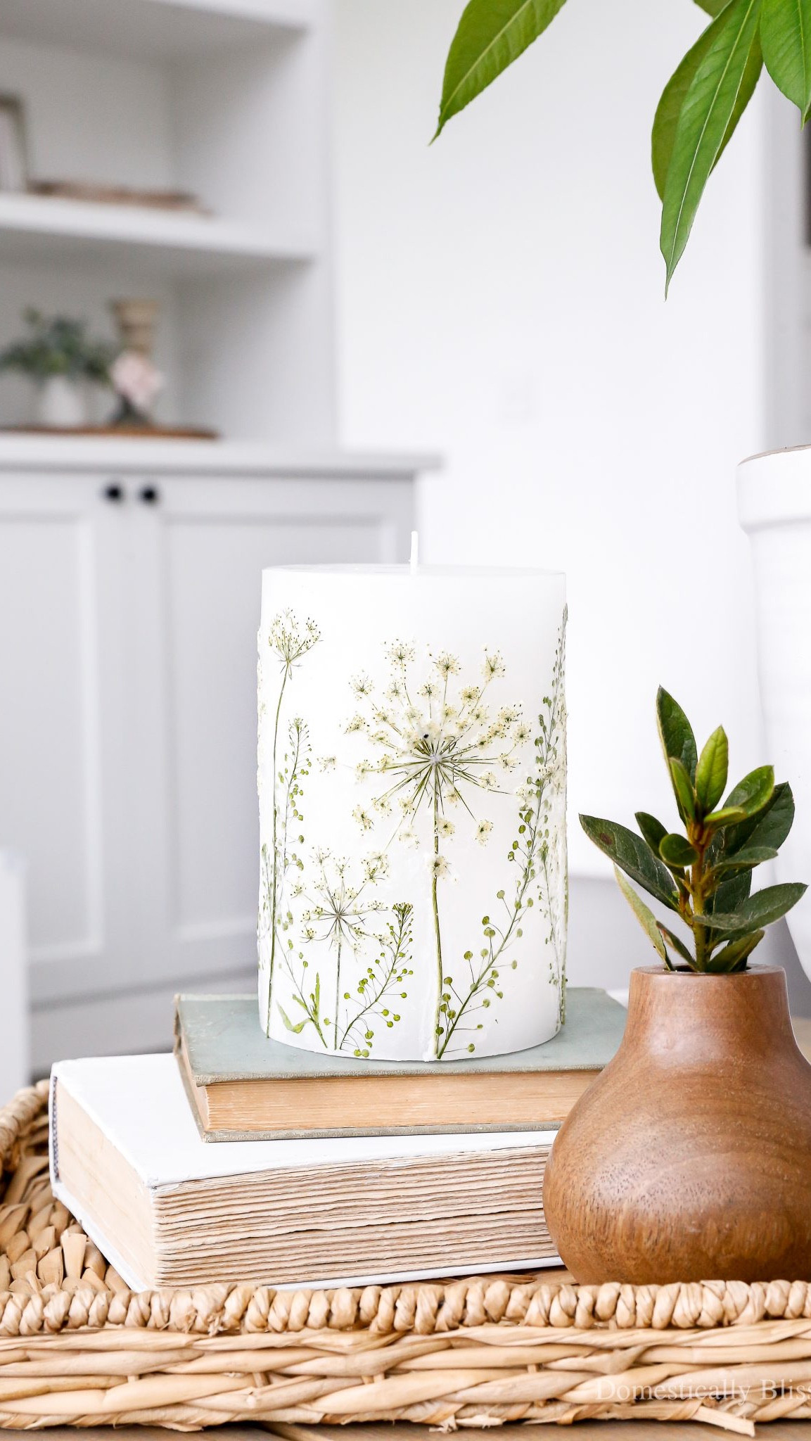 How to create a DIY Pressed Flower Candle with dried wildflowers on a large pillar candle.

See tutorial:
https://domesticallyblissful.com/diy-pressed-flower-candle/

🔗 Join our newsletter: https://domesticallyblissful.com/newsletter/ 

#LTKSeasonal #LTKHome #LTKSummerEdit
