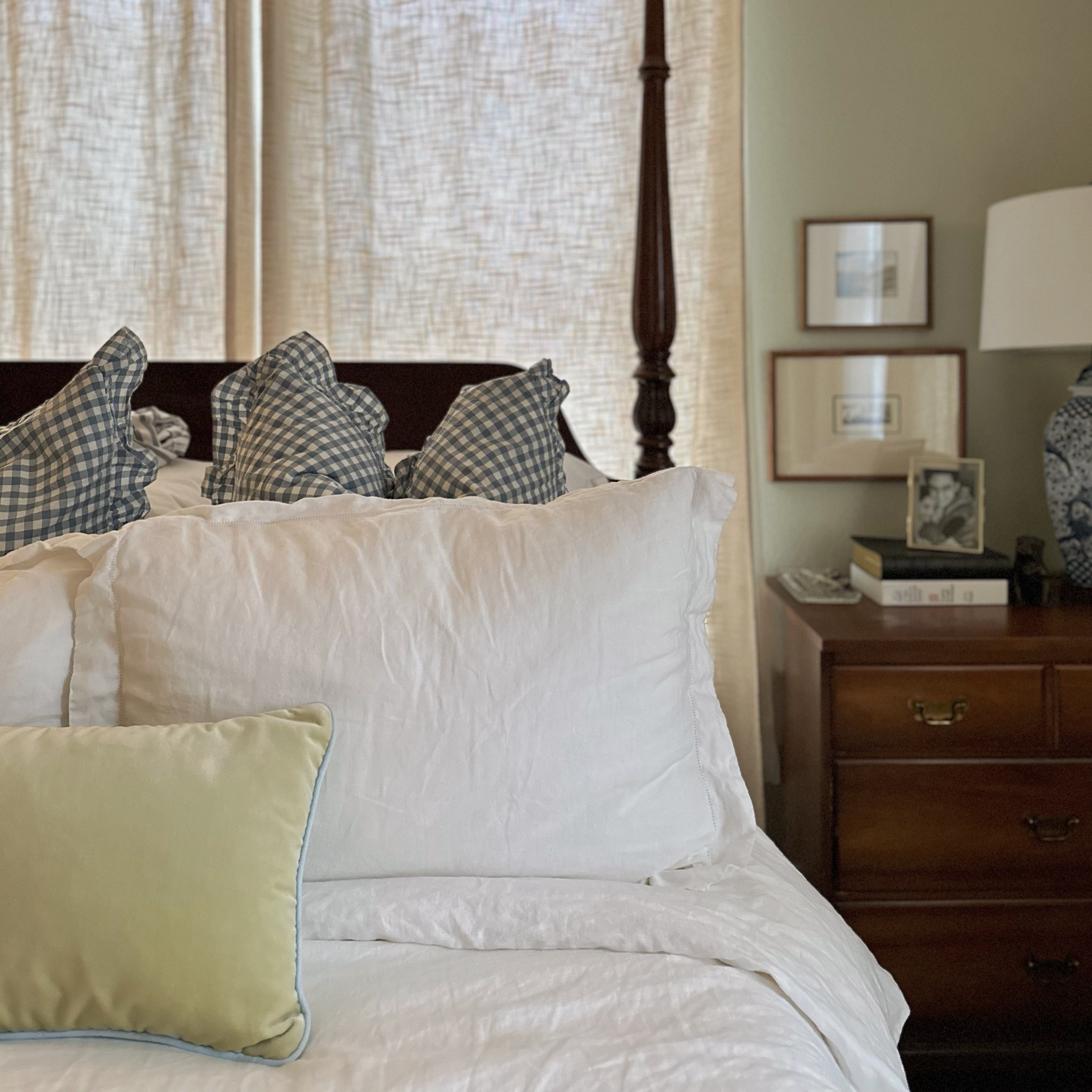 Winter bedding ❄️

#LTKSeasonal #LTKhome