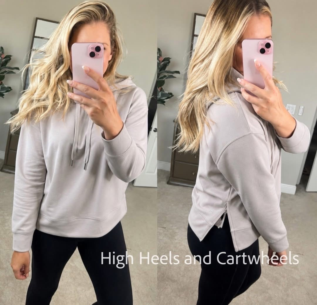 Remember those ultra soft hoodies from last year that we all loved? They’re BACK in new colors for fall! I’m in L
