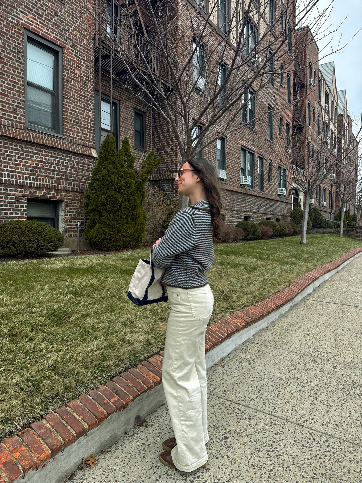 coastal outfits, city girl style, chic coffee shop looks, SoHo streetwear inspo, preppy outfits, minimalist everyday style, trendy outfits 2026, casual chic New York outfits, neutral wardrobe, capsule closet inspo

#LTKootd