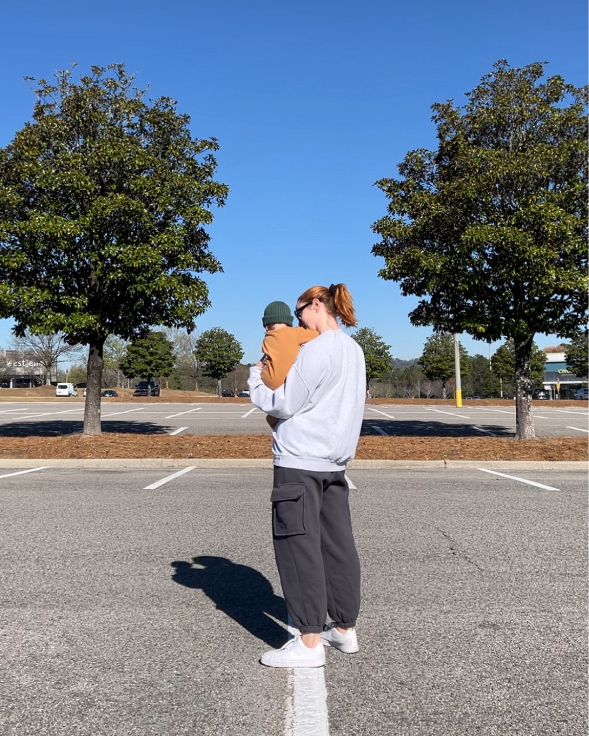 Casual mom on the go outfit of the day. Joggers for tall girls. Abercrombie joggers

#LTKstyletip #LTKfindsunder100 #LTKfamily