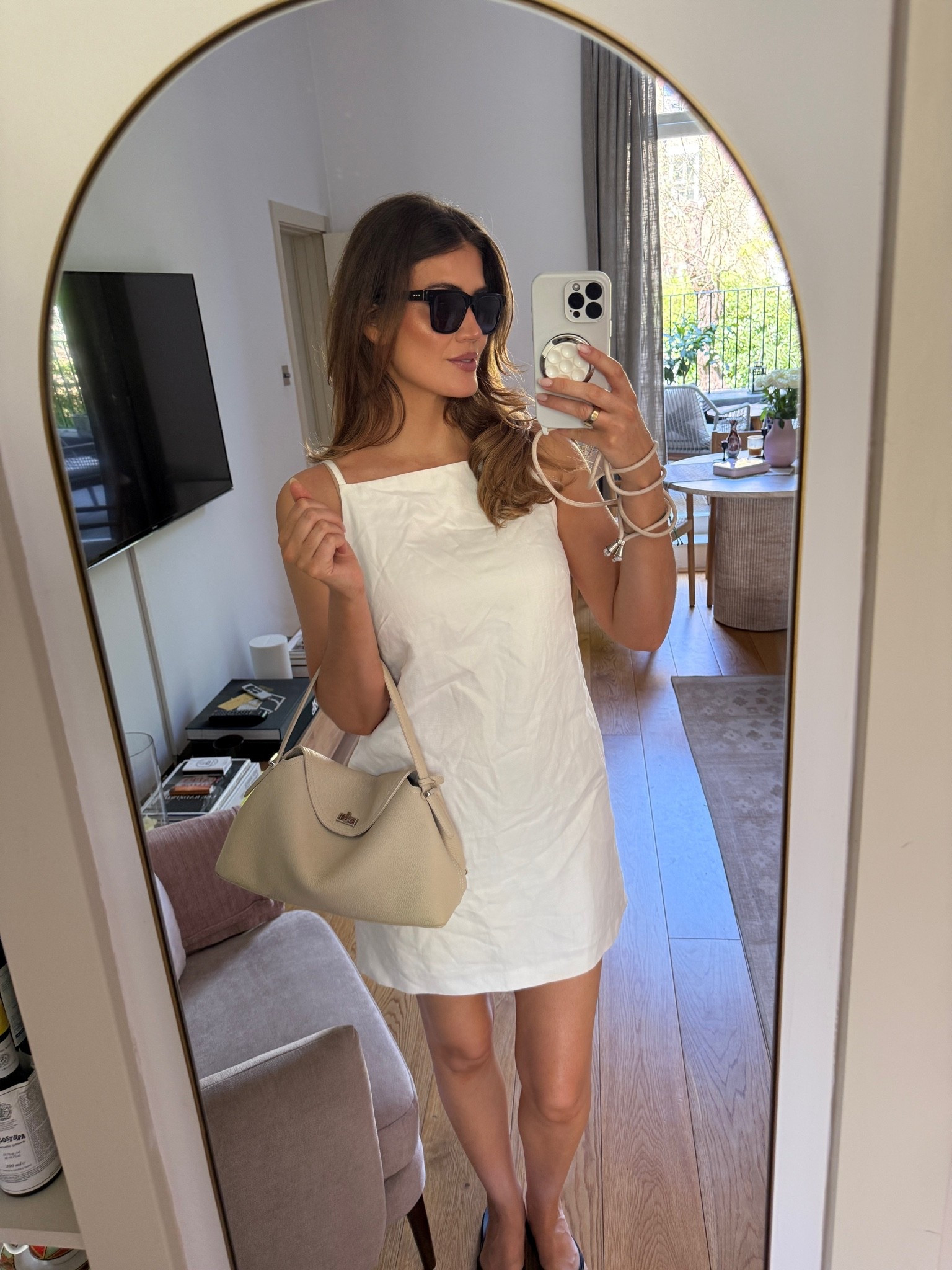 Little white dress

#LTKsummer