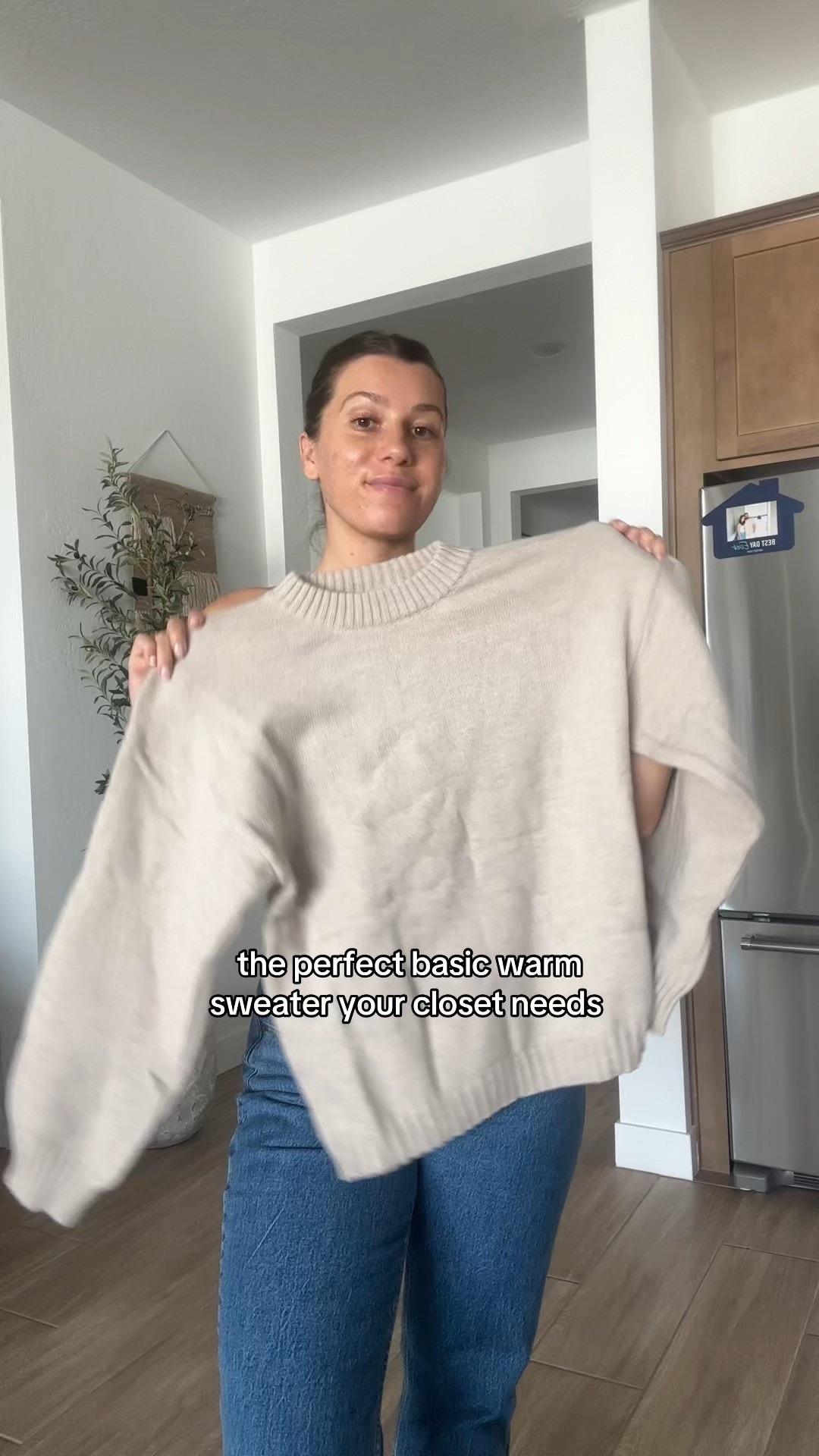 Less than $40! 


Fall sweater 
Fall basics 
Fall fashion 
Fall family photo outfit
Fall outfits 
Thick sweaters 
Crew neck sweaters 