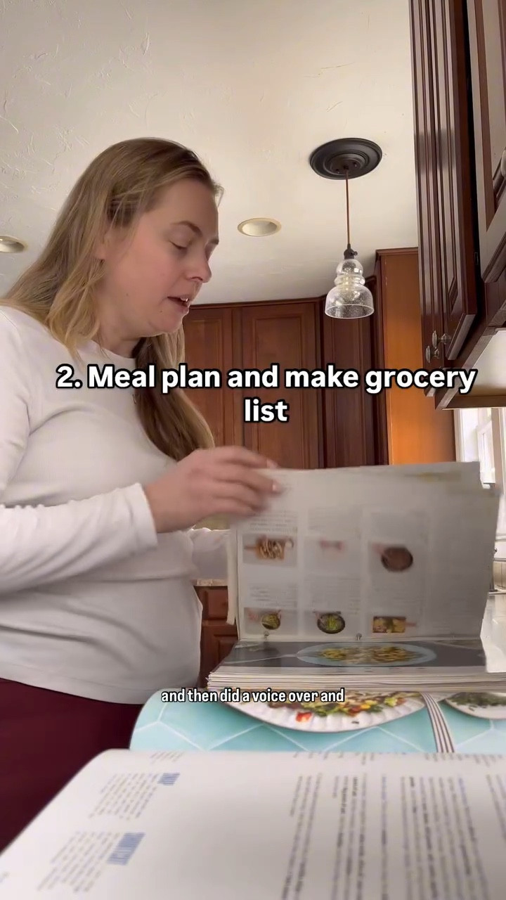 The scream I scrumpt when my favorite podcasters said this! Shout out to @the_car_mom and @lizzstjohn on @the_car_pool podcast 😂🏆🙌🏻 #sahmlife #momroutine #mommotivation