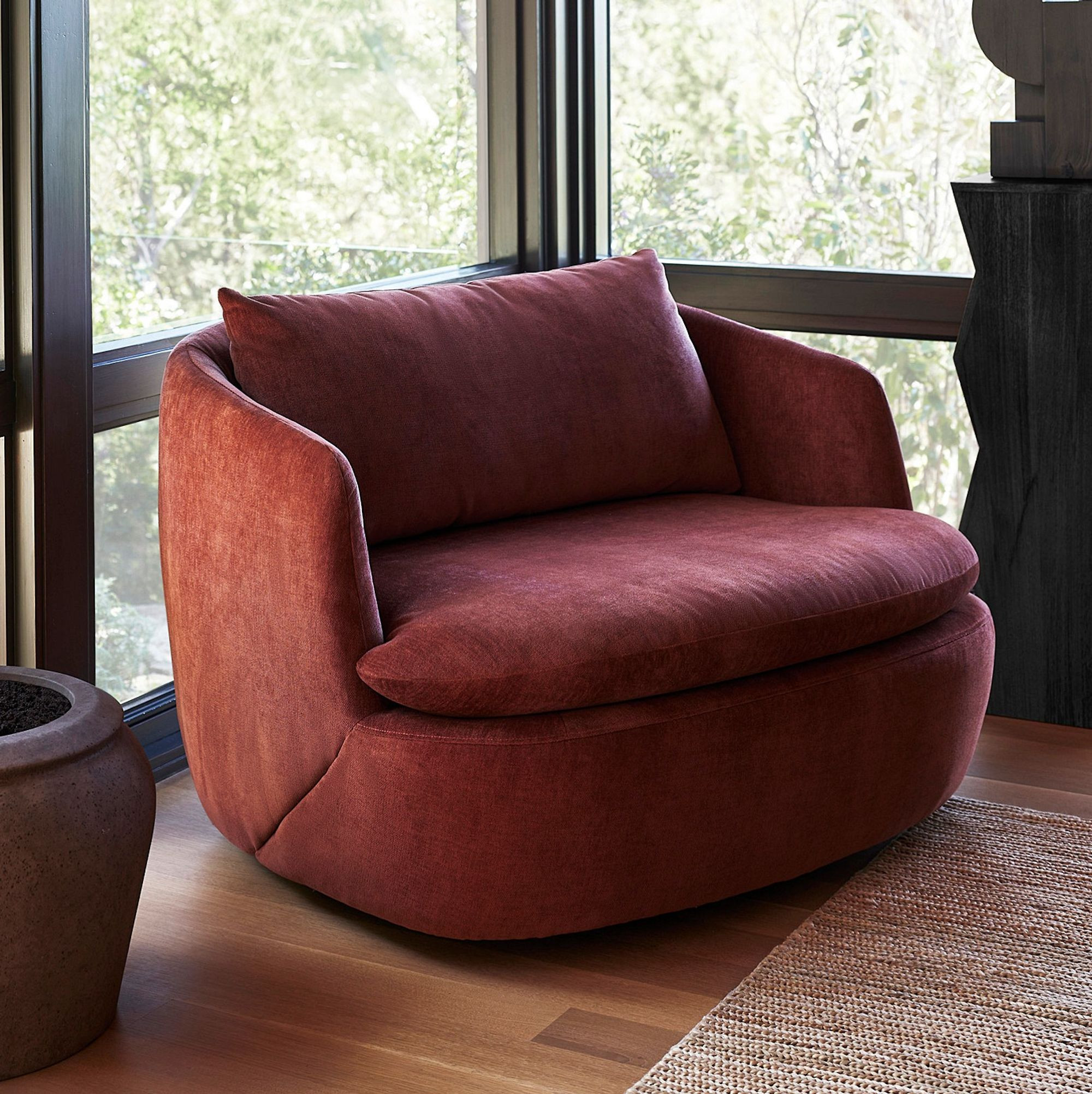Crescent Grand Swivel Chair | West Elm (US)