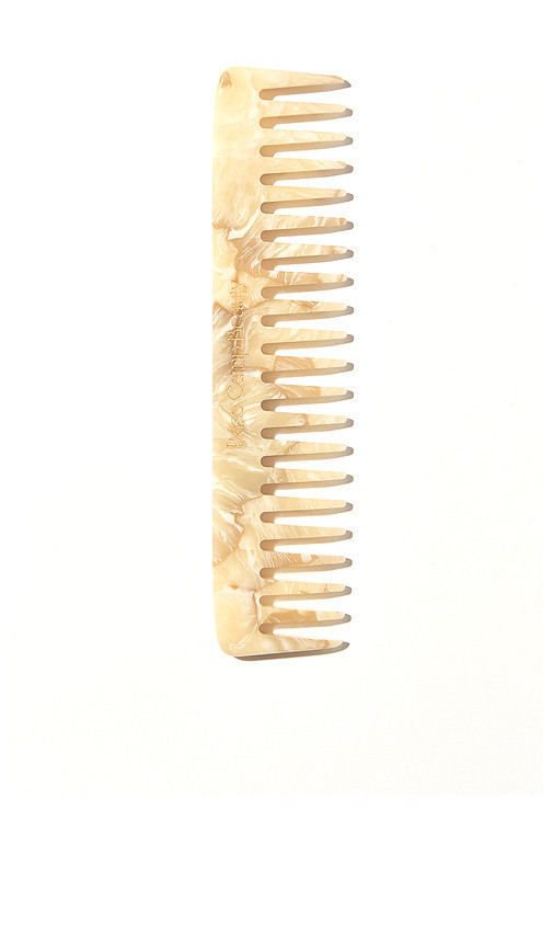 Base Camp Beauty Classic Comb en Beige. | Revolve Clothing (Global)