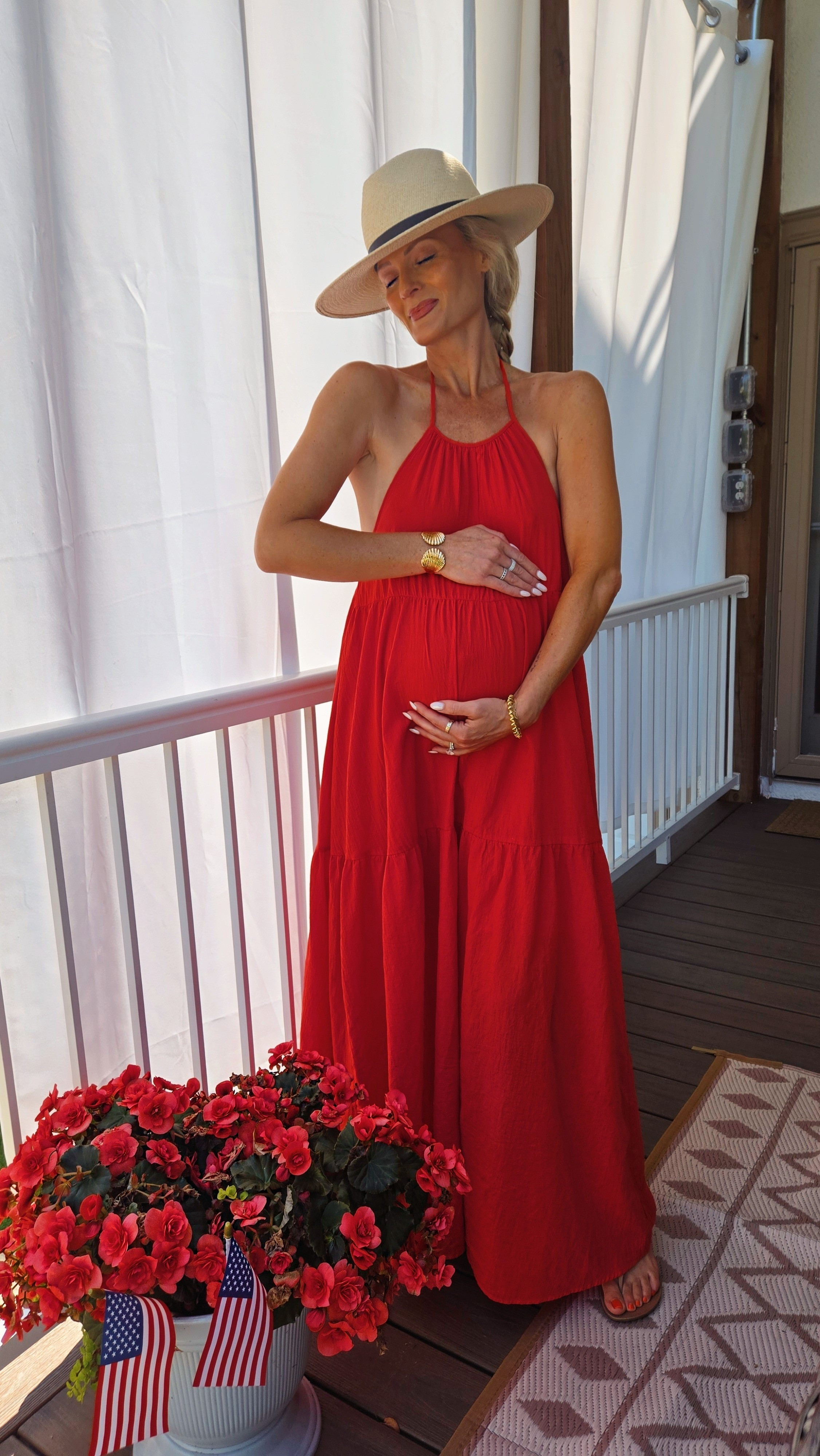 The perfect dress for summer and it's bump friendly too! 

#LTKBump #LTKFindsUnder50