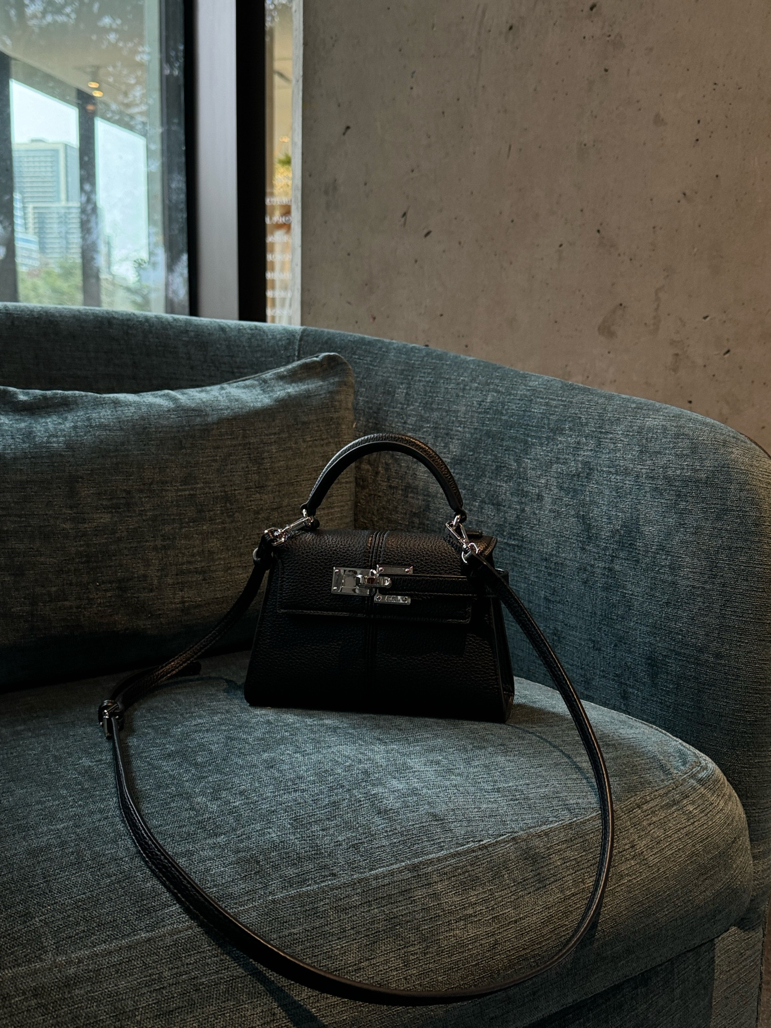 One of the prettiest bags❤️

#LTKMostLoved #LTKSeasonal #LTKGiftGuide