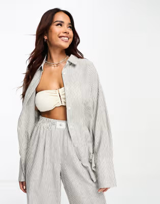 4th & Reckless delphi linen look stripe beach shirt co-ord in cream | ASOS (Global)