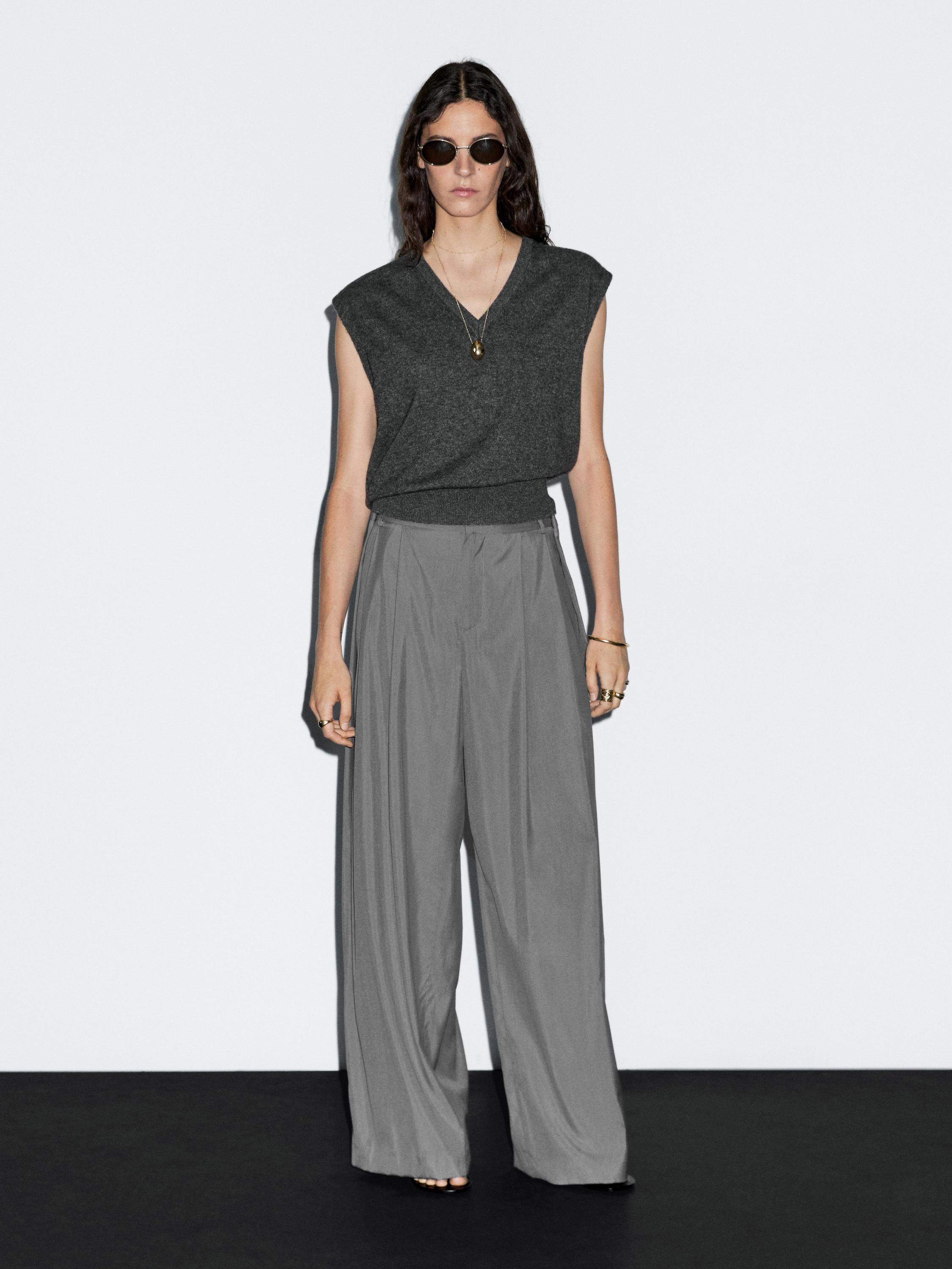 Flowing trousers with darts | Massimo Dutti UK