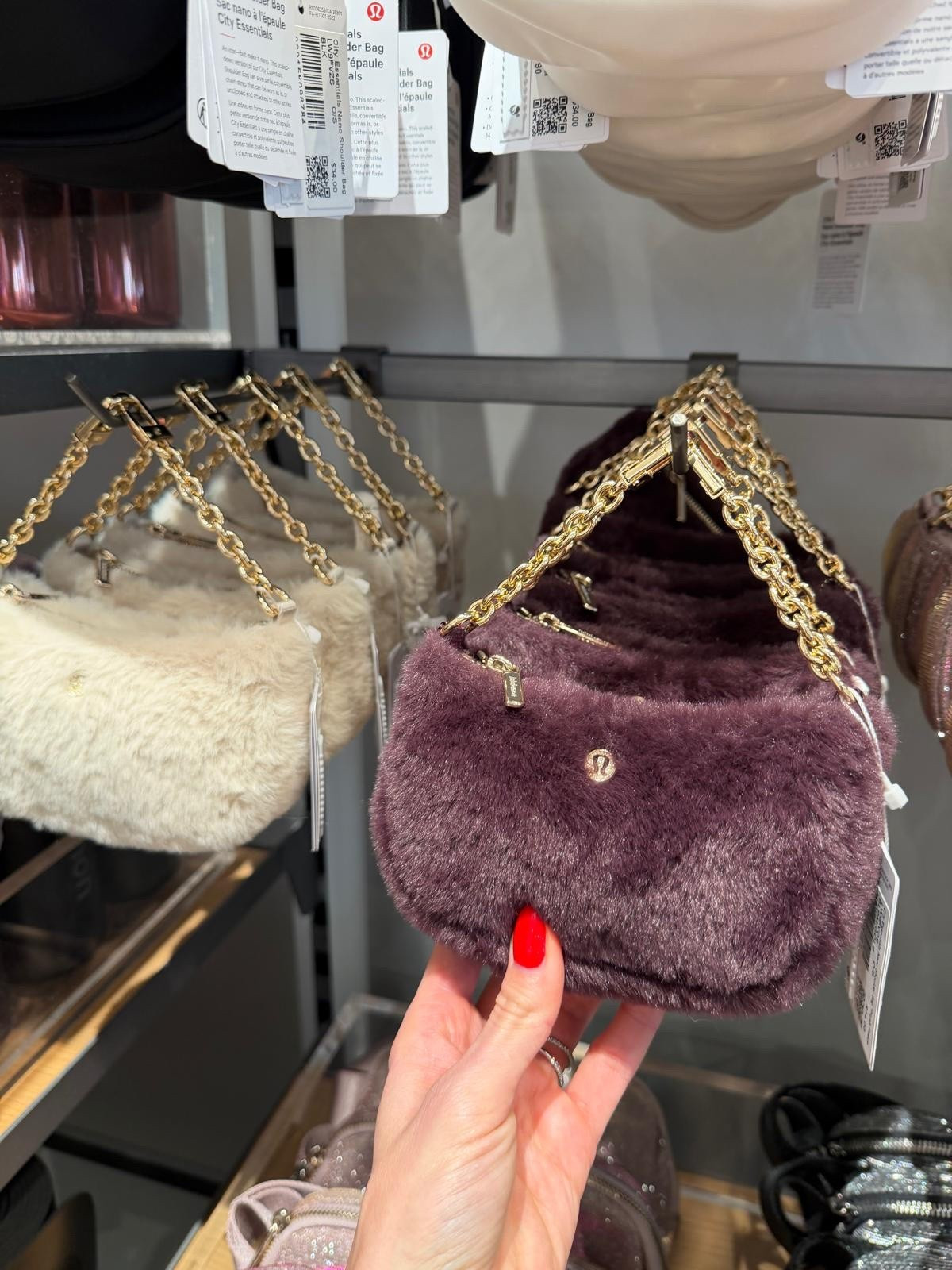 Lululemon fleece shoulder bag, Lululemon accessories, Lululemon bags, annabrstyle.

#LTKFindsUnder100