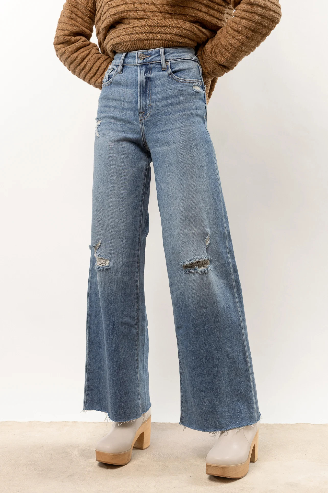 Arya Wide Leg Jeans - 26 / Medium Wash - böhme | Böhme US