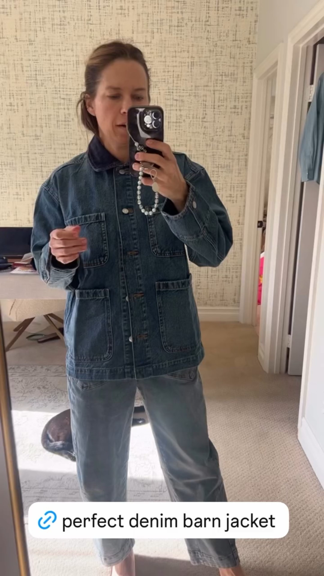 Jacket, denim barn jacket, barn jacket, chore jacket, cool girls style, cool girls aesthetic, 90s style, oversized denim jacket, gap style, Carolyn Bessette style ￼

#LTKOver40 #LTKSeasonal #LTKWorkwear