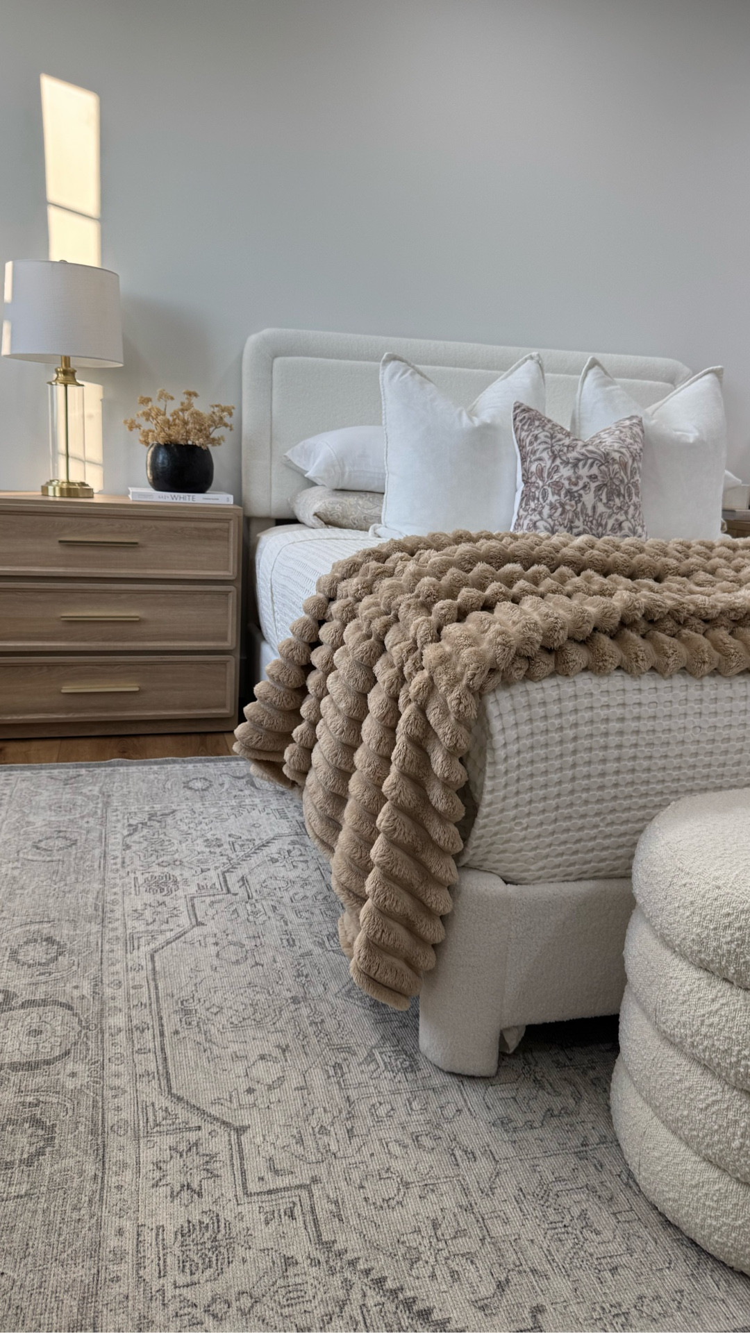 Bedroom makeover continues🤍

Follow @_momto7_ and comment NIGHTSTAND — I’ll send you a DM with the direct link to shop🤗

These nightstands are the perfect blend of simple, timeless, and functional — the kind of pieces that elevate the whole room without even trying! And if you’ve had your eye on them… this is your sign to grab them now ✨

The Black Friday price is officially live — up to 30% OFF for a limited time!
.
.
.

#toppicks #limitedtimeoffer #salestartsnow #amazon 
#blackfridaydeals #blackfridaysale #dealalert #bestblackfridayfinds #bedroommakeover #BedroomRefresh #BedroomInspo #BedroomDesign #ModernBedroom
#neutralhome #homeaesthetic #cozyhomevibes #homedecortrends #interiorinspo #bedroomdecoration 
#homestyleinspo #modernhomedesign #MinimalistHome #homedetails #decorinspo #barndominium #barndo 
#housetohome #dreamhomedesign #holidayhomestyle #cozyseason 

#LTKHome #LTKCyberWeek #LTKSaleAlert