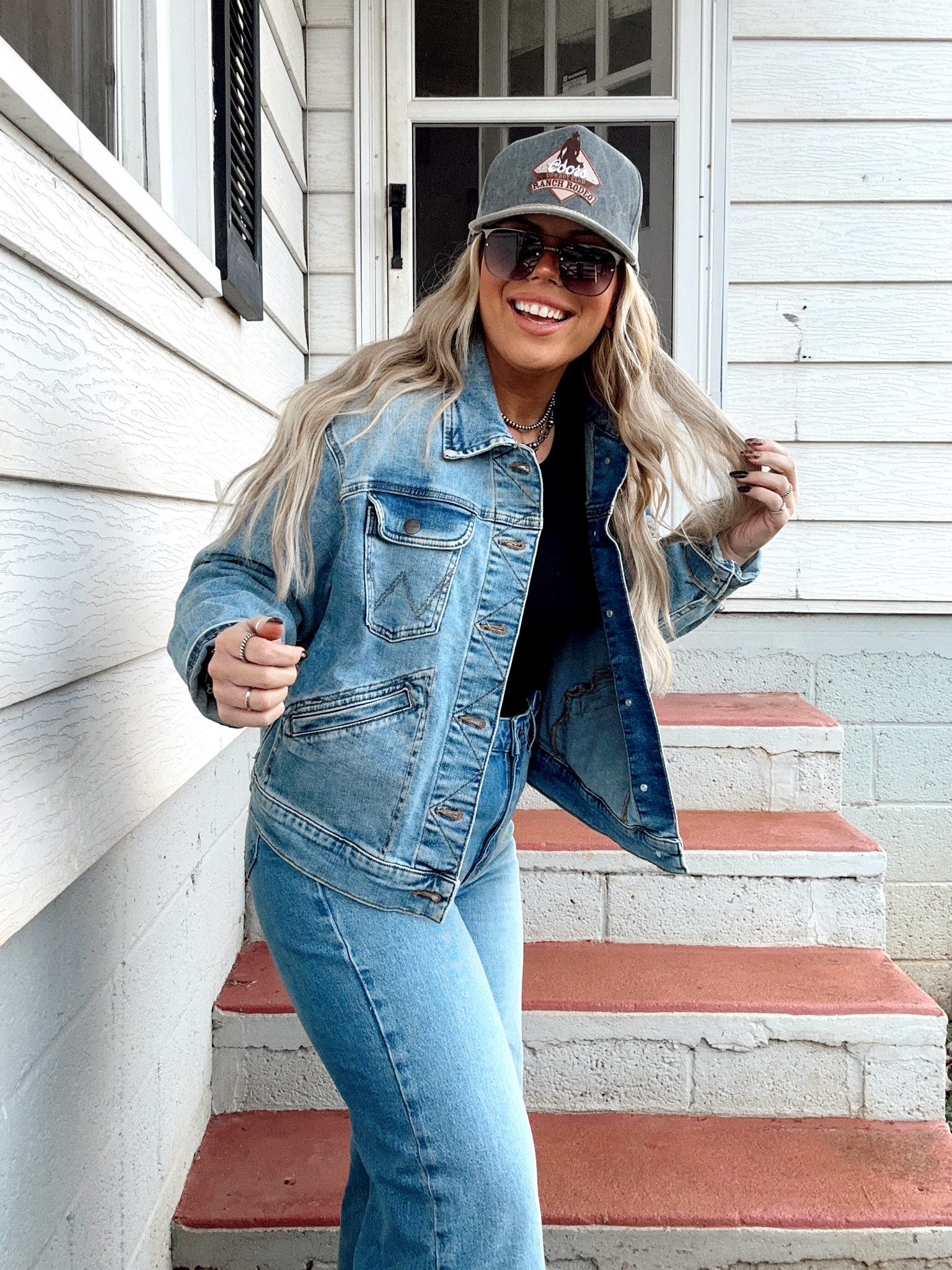 Denim bluezzz 🌀🪶🤎🦋

Jeans: mid rise loose straight - I got them at a wrangler outfit so can’t tag the exact ones! 