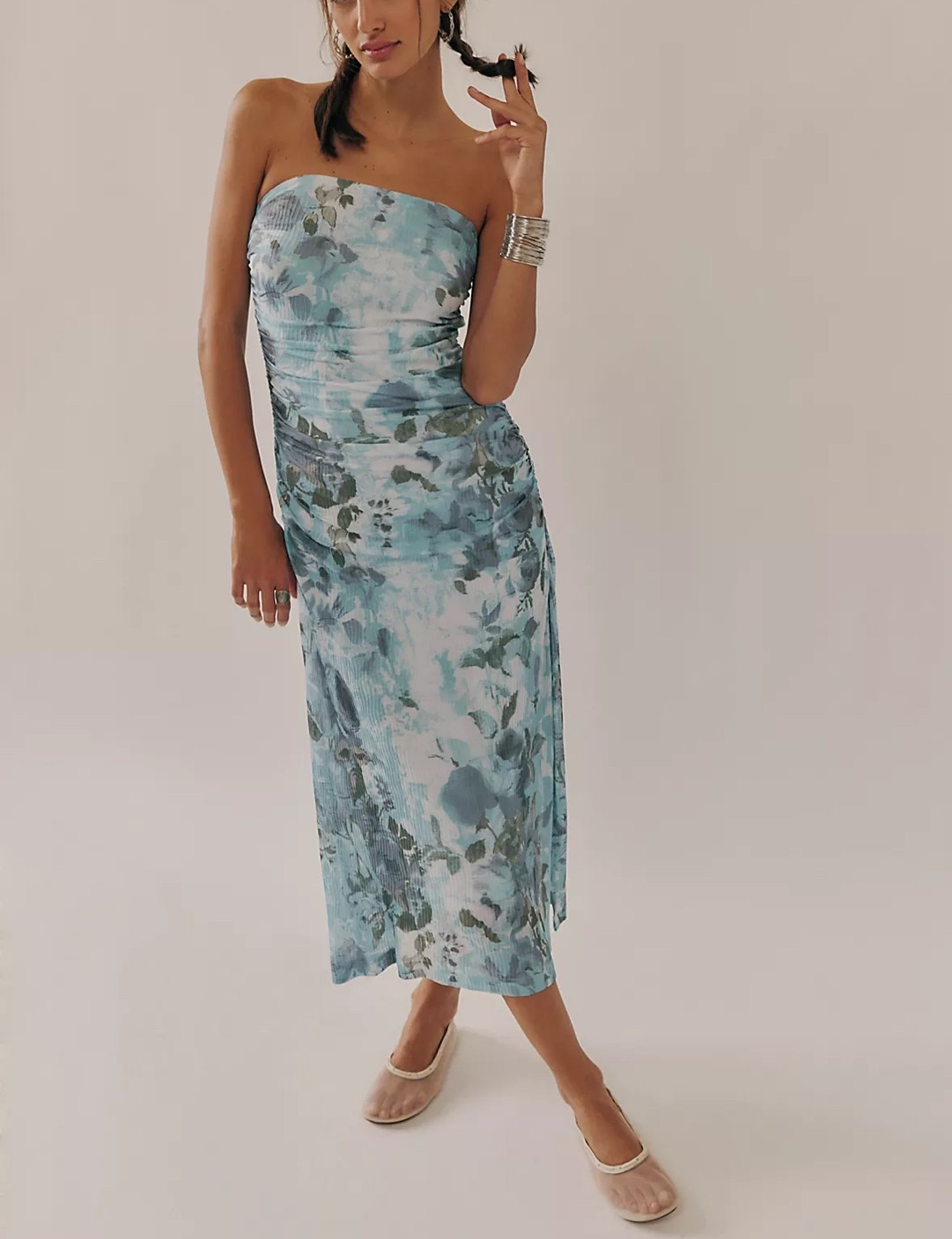 Love this dress for spring! The ruching makes it so flattering 🥰


Easter dress
Spring outfit 
Spring fashion 

#LTKWedding #LTKTravel #LTKFamily