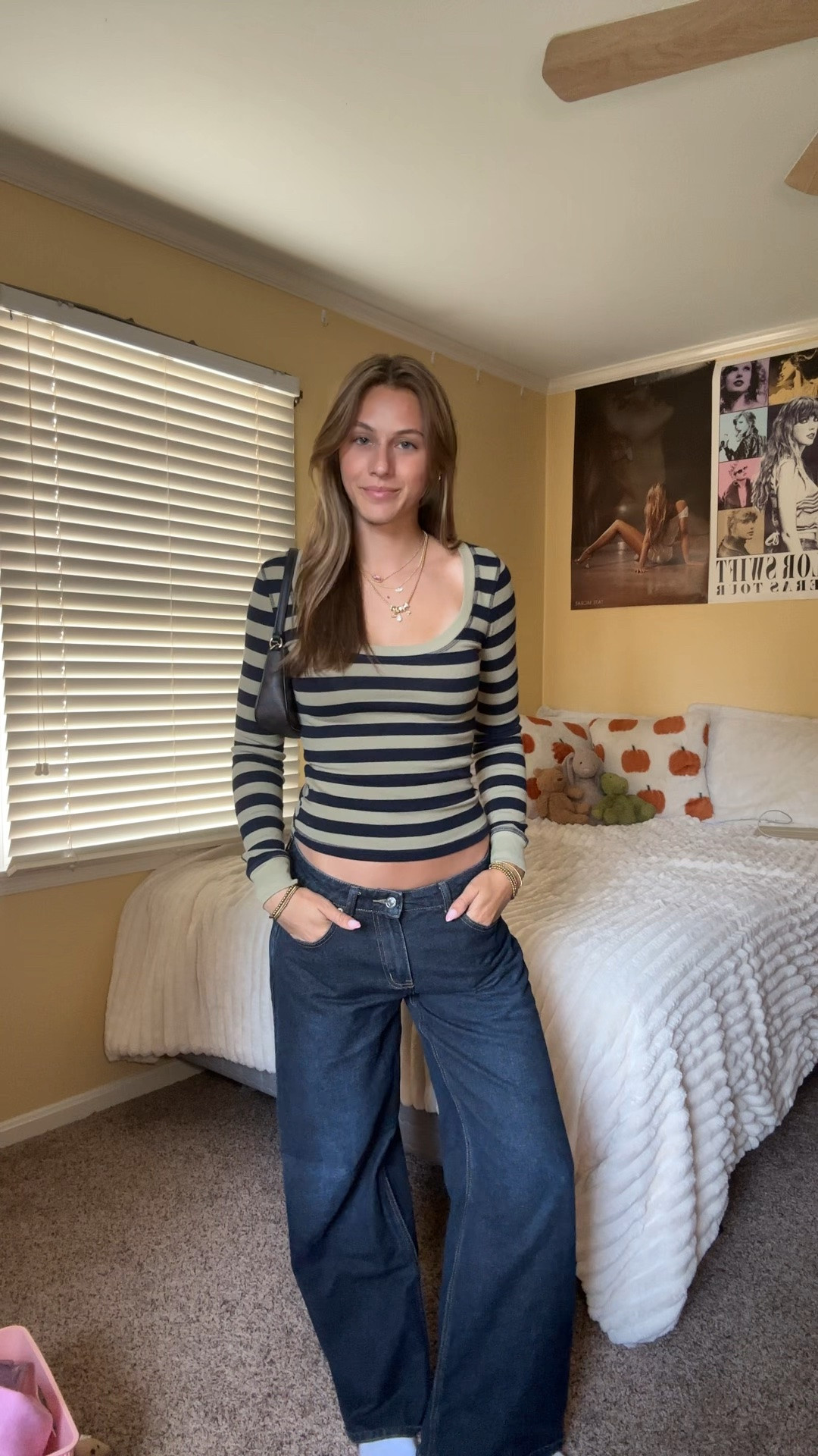 Fall outfit idea with dark wash jeans and stripes!

#falloutfitswomen

#LTKootd #LTKSeasonal #LTKSaleAlert