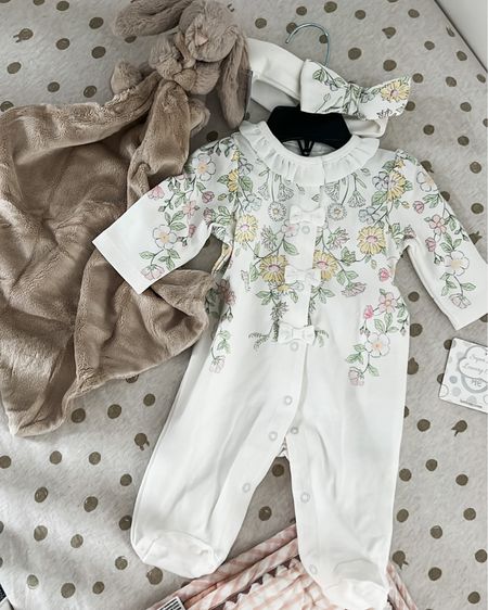 Newborn coming home outfit 🤍

#LTKbaby #LTKbump #LTKkids