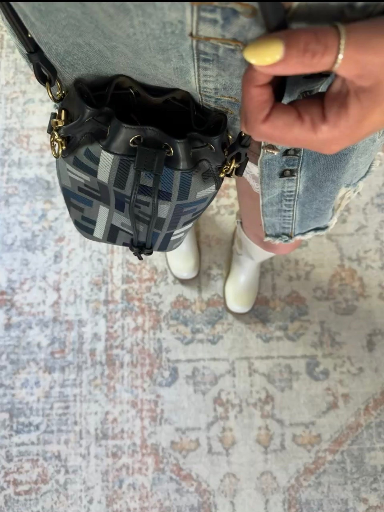 Loving my new rental! @Vivrelle 
Designer bag rental✨

1st month free~ RACHELWALKER

#LTKootd