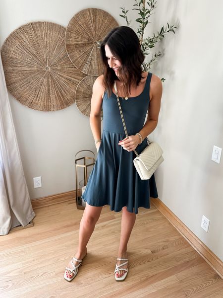 So thrilled to be partnering with @onequince again this month! You all know how much I love their clothing and handbags. Top notch quality with price tags you can feel good about. This dress will be the perfect summer dress. The cut is so flattering and the material is absolutely dreamy! #quincepartner 

Dress - small 


#LTKfindsunder50 #LTKfindsunder100 #LTKstyletip