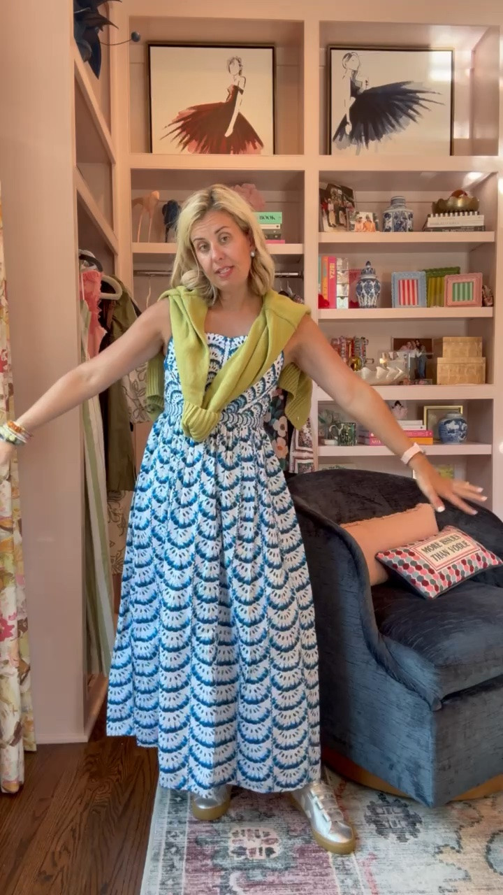 OK, who bought this best selling Belk dress ever? Showing you how we are wearing this into fall! I’m in xs dress & sweater and 8 sneaker. ￼