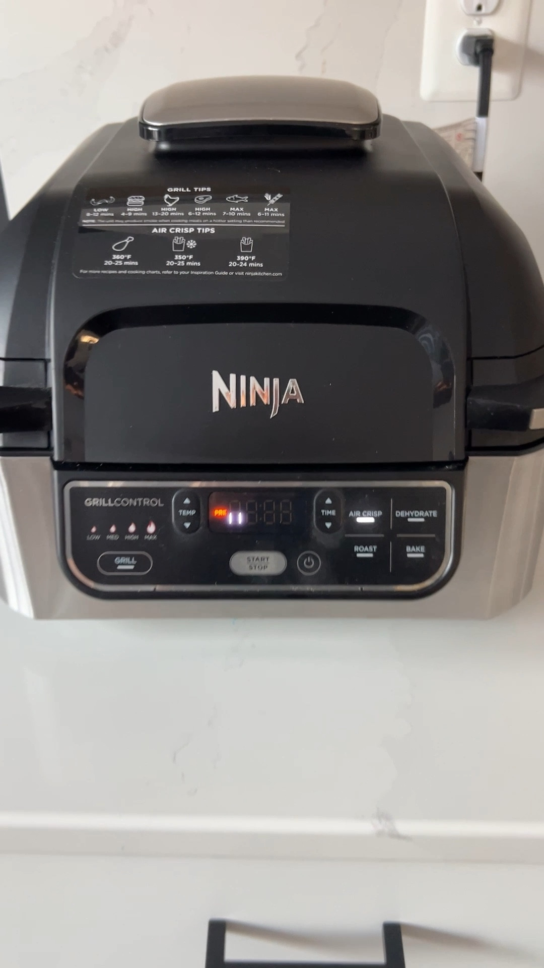 Dinner prep doesn’t need much thought.

Getting the Ninja ready to air fry chicken tenderloin.

I linked the air fryer I use if you want to take a look 👇🏽

#LTKHome #LTKfoodie