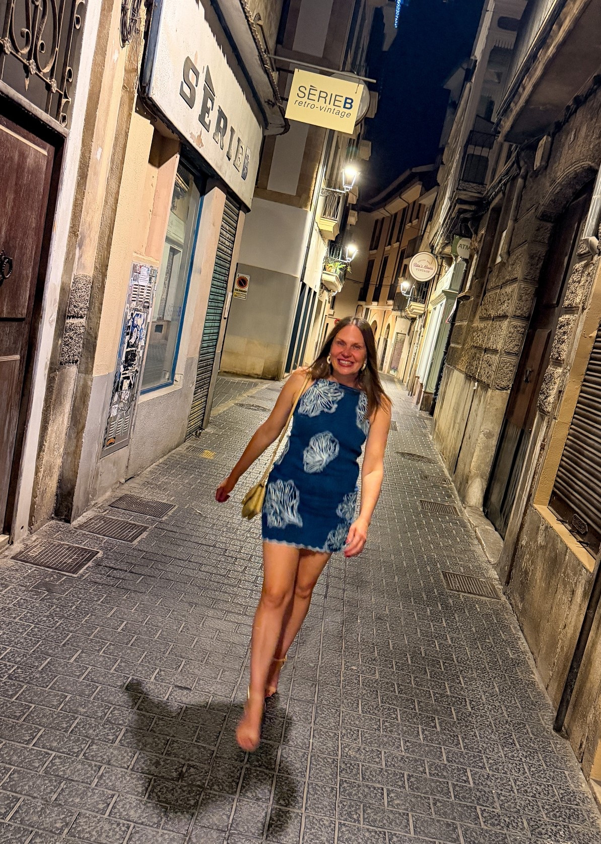 The cutest denim dress with head turning embroidered embellishments!! Very sophisticated, chic and very comfortable. Mid weight denim with a hint of stretch. Runs slightly big. Wearing XS. Great vacation piece transition!
.
#celebratesavvy

#LTKOver40 #LTKSaleAlert #LTKTravel