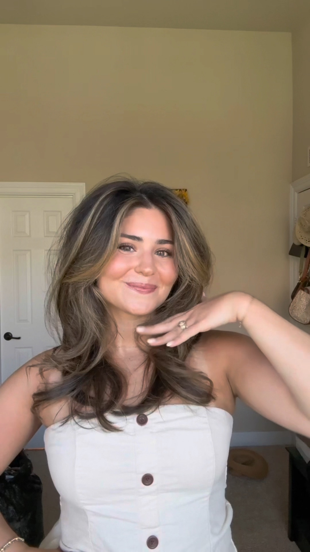 My favorite rollers for my at home blowout! Plus some finishing touch products as well ☺️

Hair rollers, blowout tutorial, blowout style, volume products, hair perfume, kerastase, gisou

#LTKbeauty #LTKFind