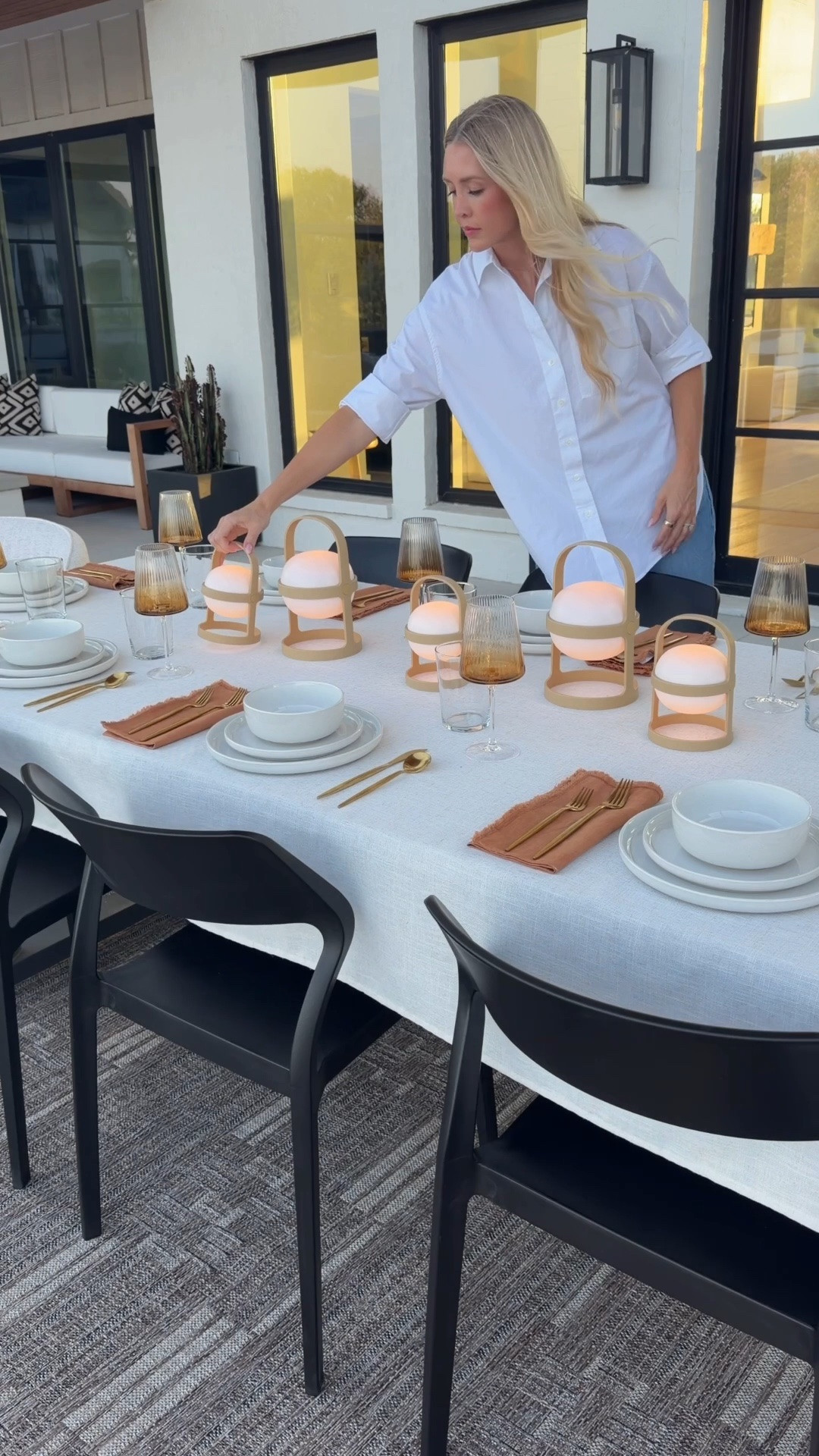 #Ad A little fall refresh for our outdoor spaces. I pulled together a few of my favorite @wayfair finds for outdoor dining, plus an outdoor rug that has been a year-round favorite and feels especially perfect with the warmer tones this time of year. 

Shop all of the pieces from this fall refresh right here through my LTK. #wayfair #WayfairPartner

#LTKHome #LTKSaleAlert #LTKSeasonal