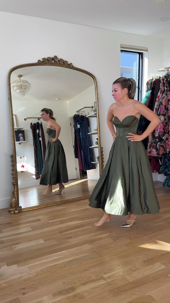 styling David’s Bridal formal & special occasion dresses

codes:
vici: emerson30
electric picks: emerson20

sizing: i did my normal size 2, but i wish i sized down in the green strapless and maroon sparkle.

Wedding guest
Formal event
Black tie
Floral
Straplesss
Special occasion
Fall party
Winter event


#LTKParties #LTKStyleTip #LTKWedding