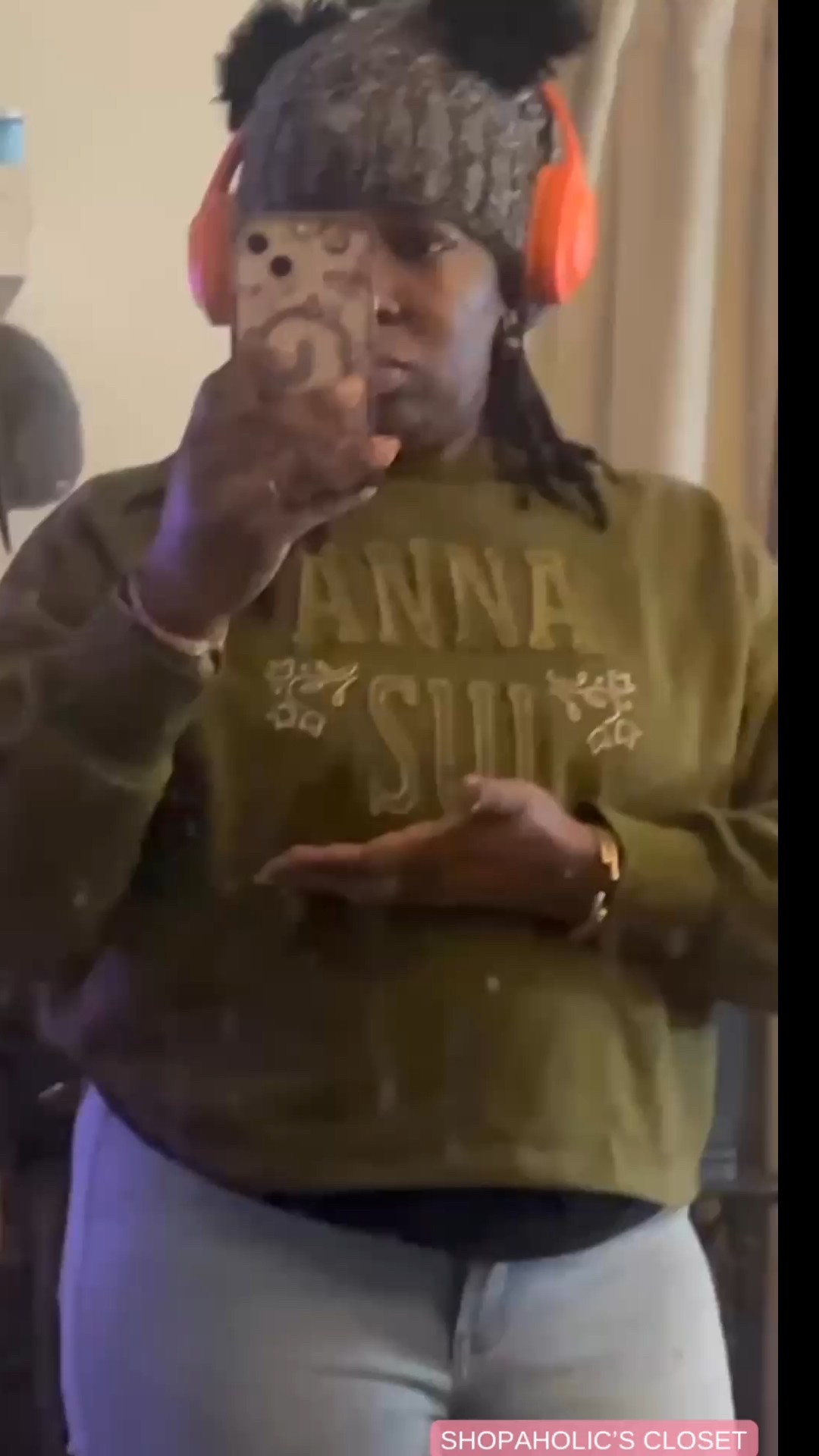 I wanted this sweatshirt the minute the Anna Sui x Old Navy collab dropped.

It hasn’t been included in all sales but it’s included in this Old Navy sale this weekend.

#shopdeescloset #shopaholicscloset

#LTKSaleAlert #LTKFindsUnder100