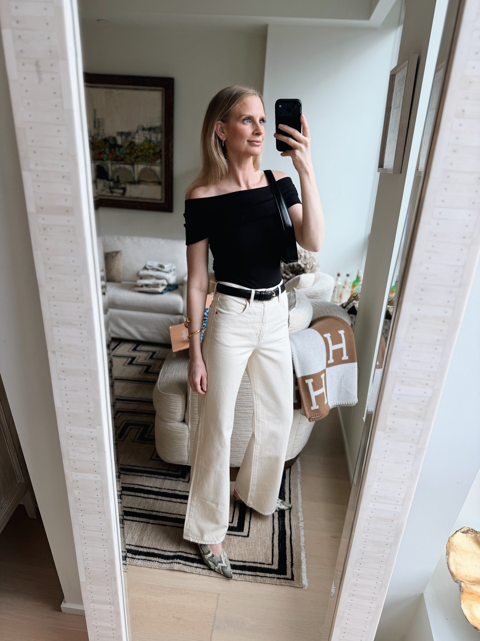 Tonight’s look! My cuff is old Tom Binns. Wearing and XS in the top and 27 in the jeans 🫶🏻

#LTKootd