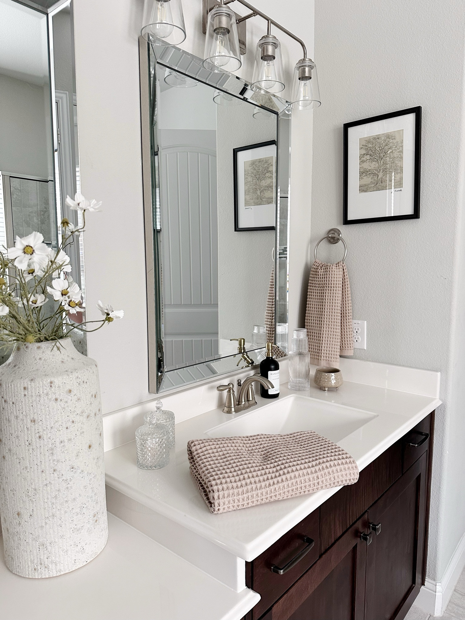 Give me all the beautiful waffle towels! These are so soft and absorbent and come in all sorts of colors. 

@theloomia #gifted

#LTKHome #LTKStyleTip #LTKFindsUnder50