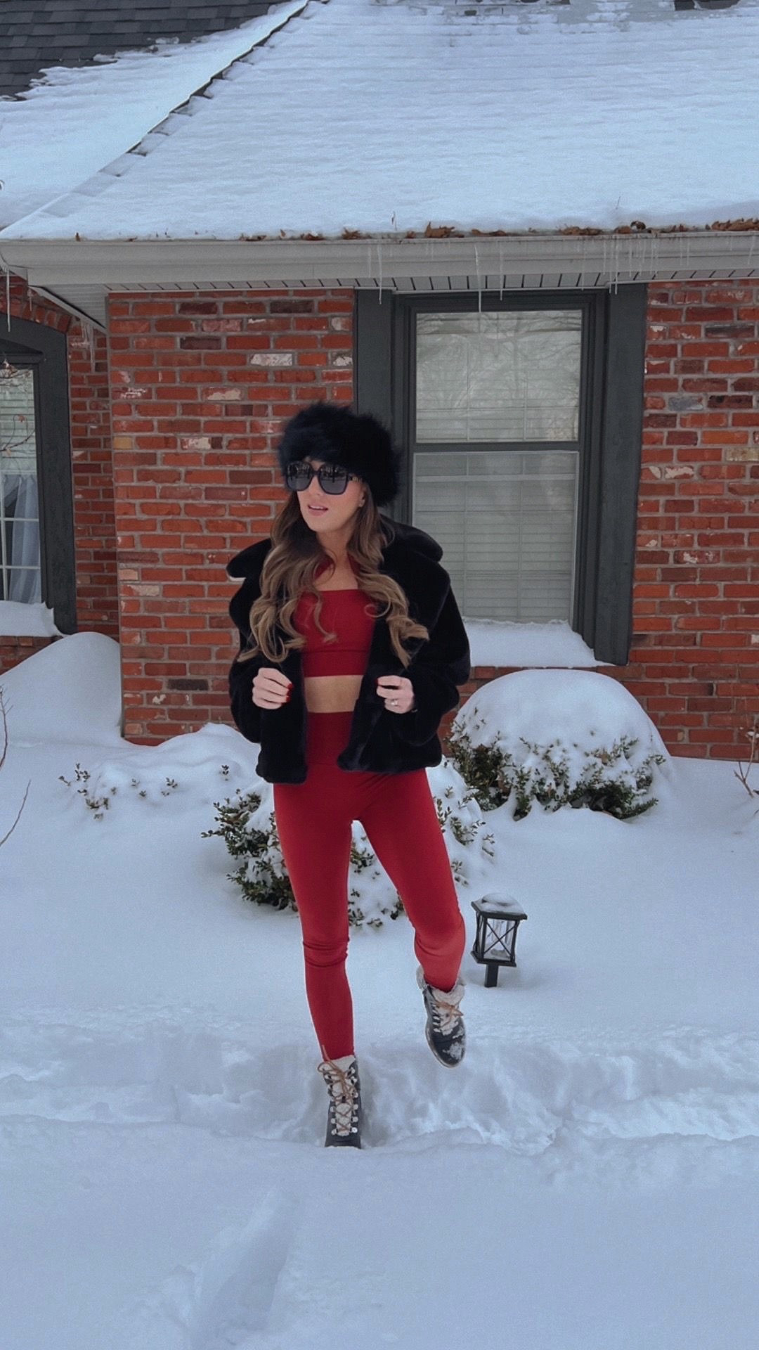 This set screams apres ski!

#LTKHoliday #LTKootd