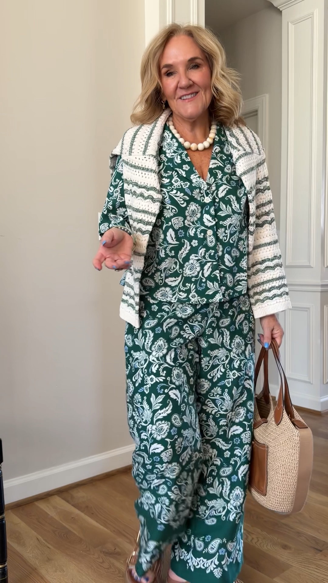 Wearing size medium petite in top and bottom. Medium in sweater
10% off my bag with code NANETTE 

#LTKSaleAlert #LTKSeasonal #LTKOver40