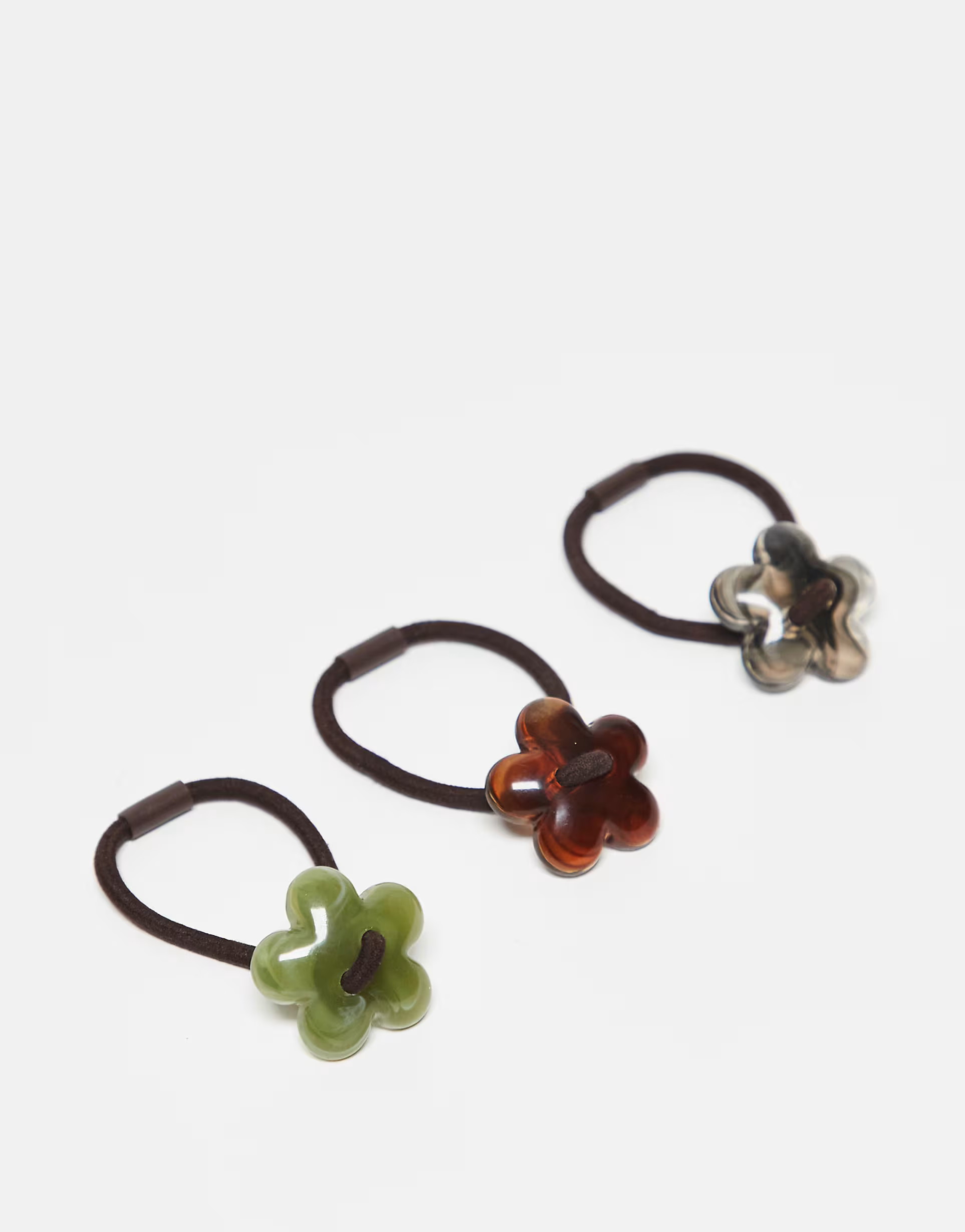 DesignB London pack of 3 resin flower hair ties in neutral | ASOS (Global)