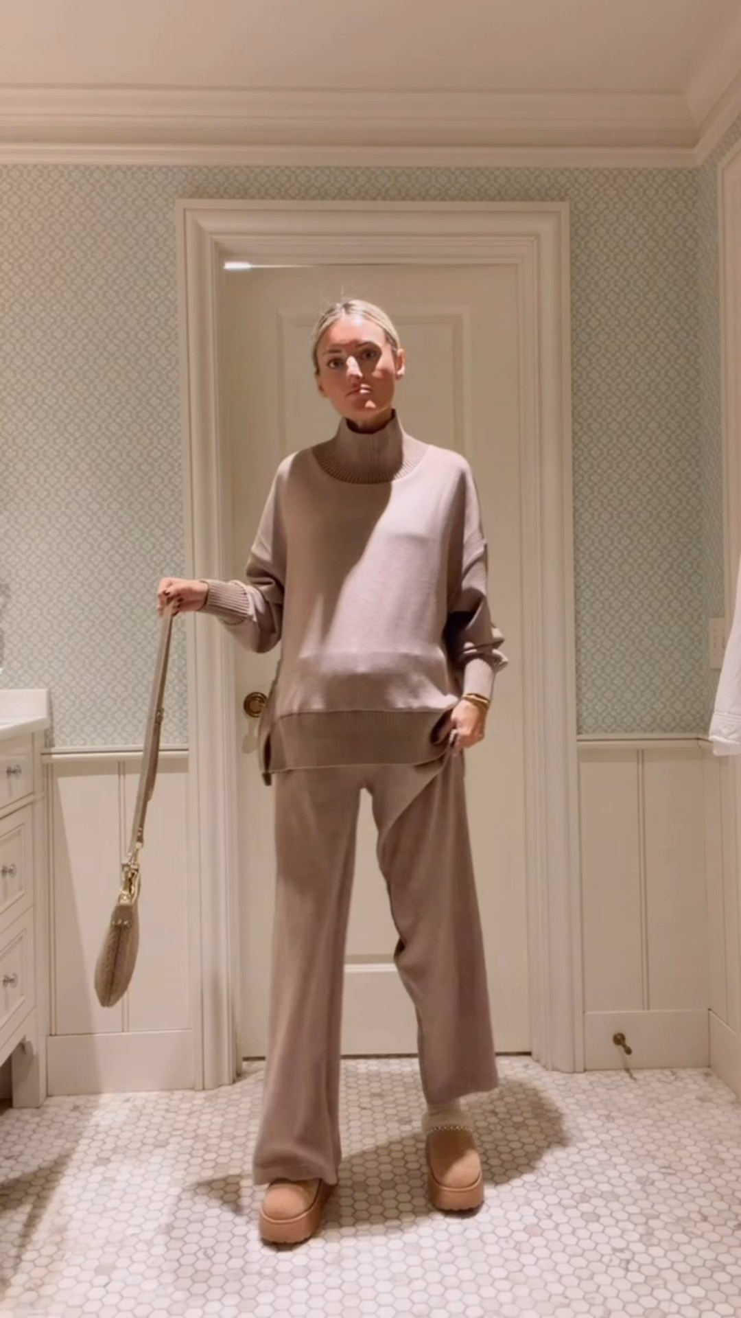 This lounge set is so comfortable! I love the turtleneck and zippers on the sides! Perfect for lounging around or traveling in! Wearing S in top/jacket & M in the pants!

Loverly Grey, Varley, loungewear, lounge sets, travel outfit, winter outfit, maternityy

#LTKSeasonal #LTKTravel