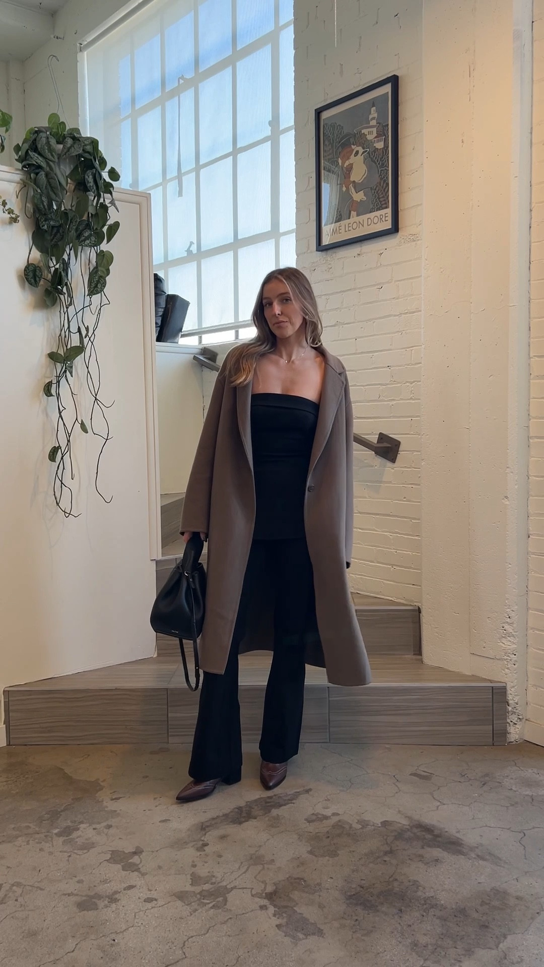 This set is so good!! I’m wearing an XS in top & bottom. 

Holiday work party outfit, Christmas outfit, thanksgiving outfit, black set

#LTKfit