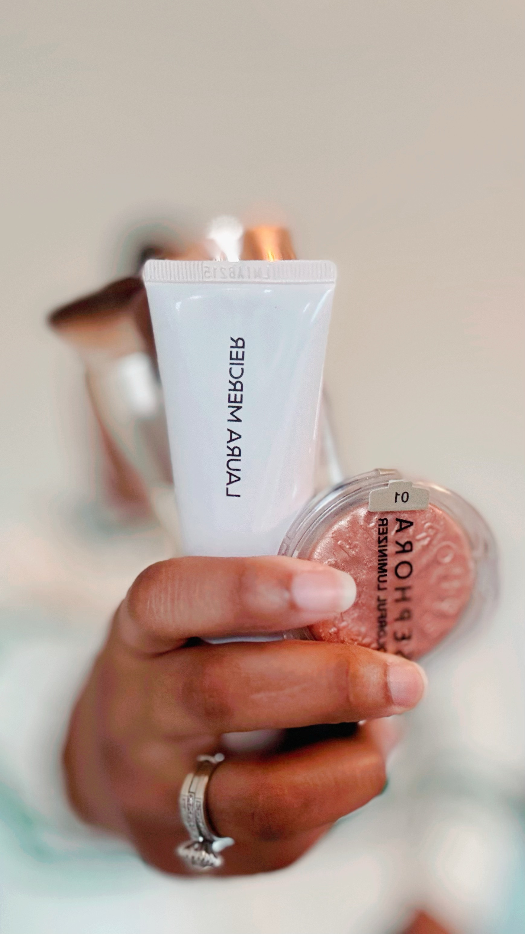 LAURA MERCIER moisturizing skin tint shade 4N Teak clean beauty products for normal to dry acne prone hyper-pigmented skin over the age of 30 

acne pr one skin | acne dark spots | dry skin | combination skin | brown skin | sensitive skin | plant-based skincare | vegan skincare | skincare routine | get ready with me GRWM | get un-ready with me GURWM | pm skincare routine | am skincare routine | black content creator | black influencers | black lifestyle creator | nashville content creator | nashville influencers | nashville lifestyle creator