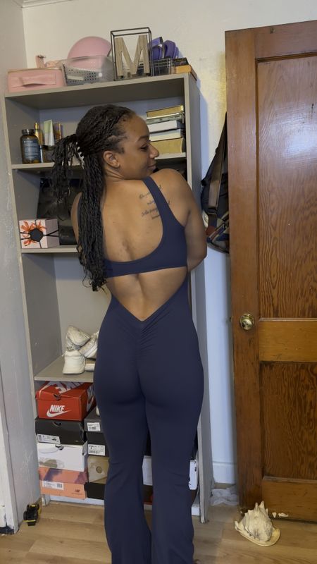 LOOK GOOD, FEEL GOOD, DO GOOD 👏🏽

This jumpsuit from @vertvie_official is everything 🤩

gym outfit , gym girlie outfits , get ready with me for the gym  


#getreadywithmeforthegym 
#grwmforthegym 
#gymoutfit 
#gymootd 
#fitmom 
#blackgirlfitness  

#LTKitbag #LTKfitness #LTKshoecrush
