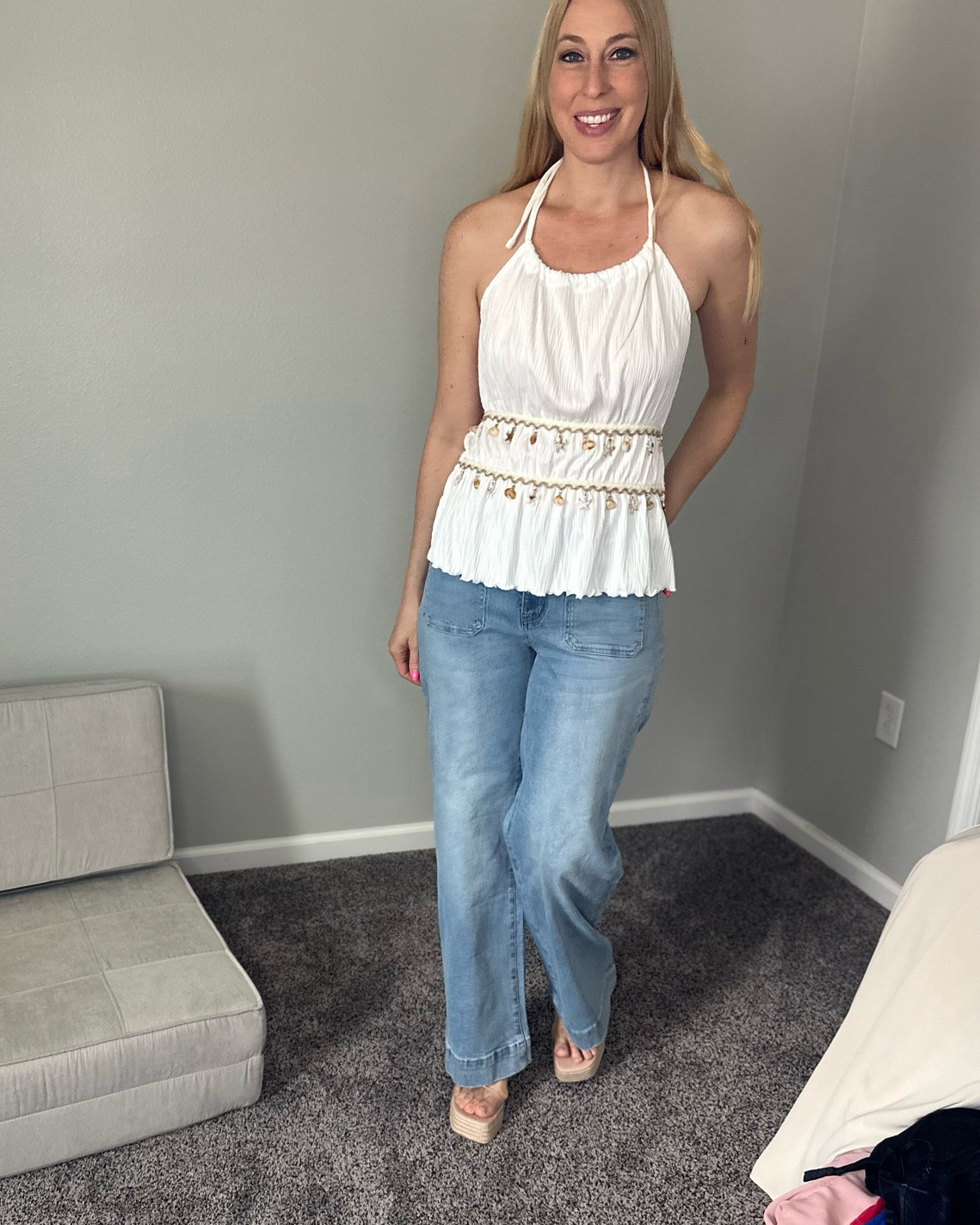 Beach top and comfortable wide leg denim
🤍 this top is giving boho beach vibes
🤍 I love the way these jeans fit
🤍 fits true to size, wearing size small and I am 5’10”