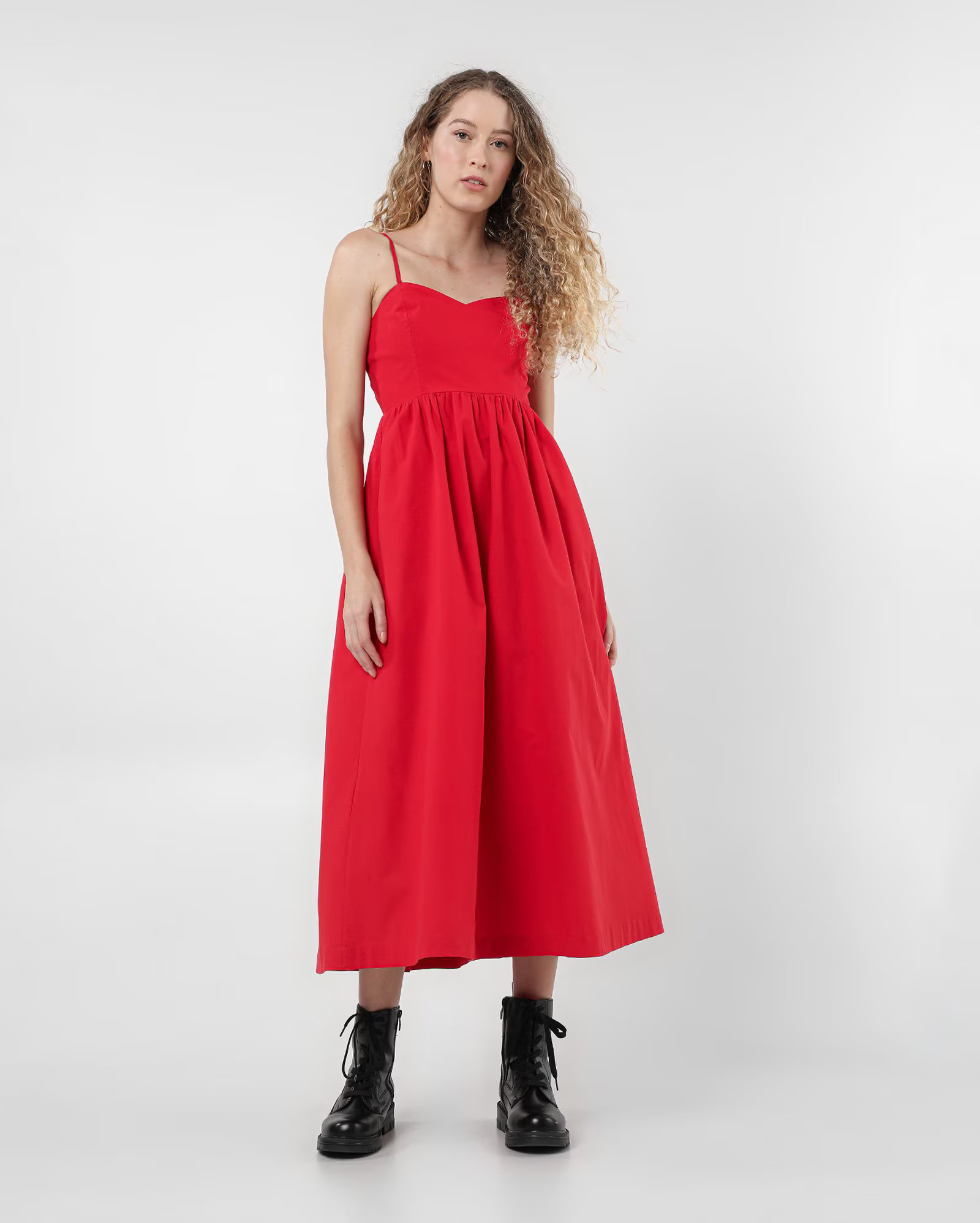Vestido midi godê decote coração vermelho | Pool by Riachuelo | Riachuelo (BR)