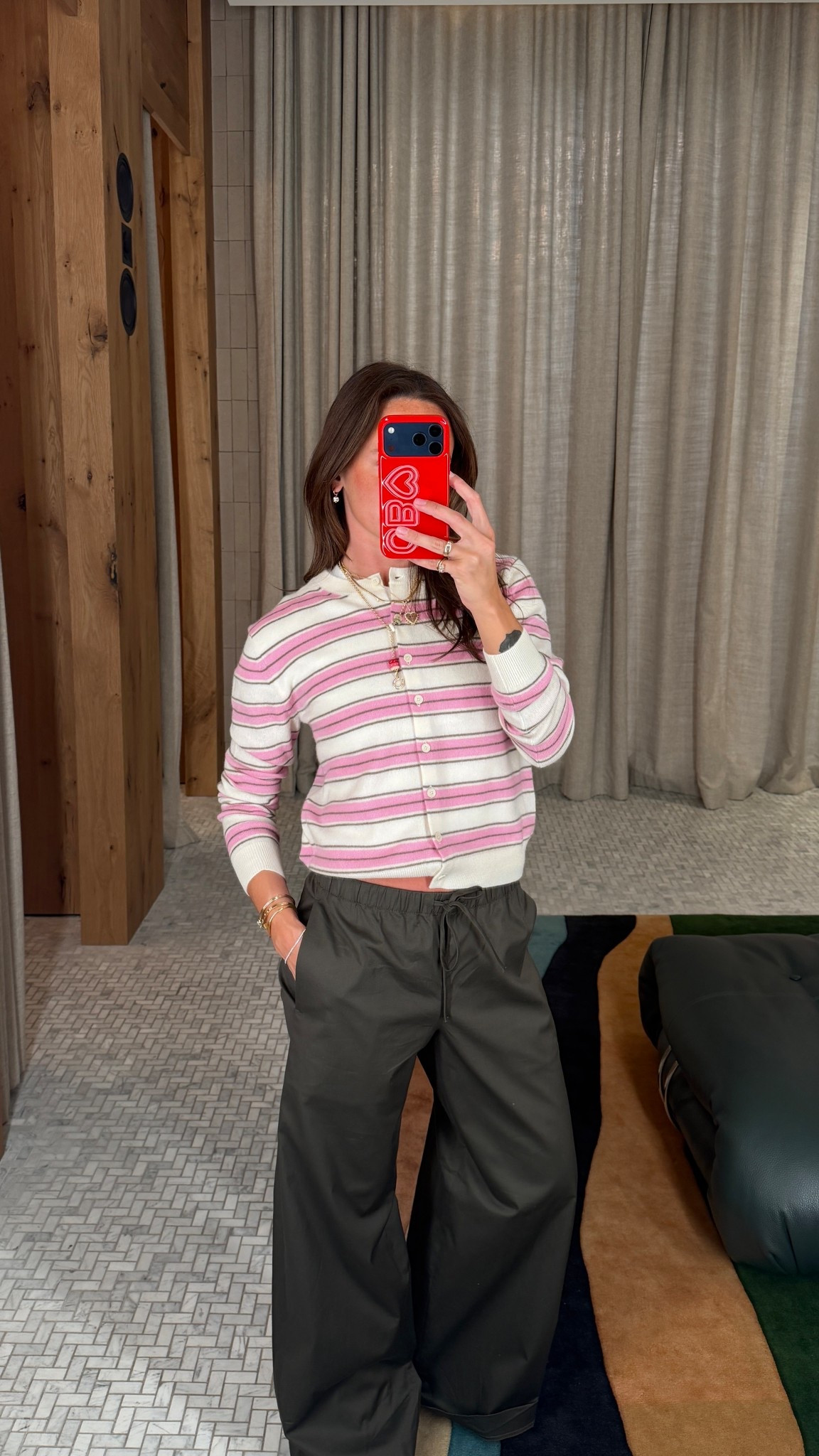 Small in this cardigan! I left it behind since I already have the crewneck version. XS bottoms that will be getting hemmed!

@Aritzia #aritziapartner