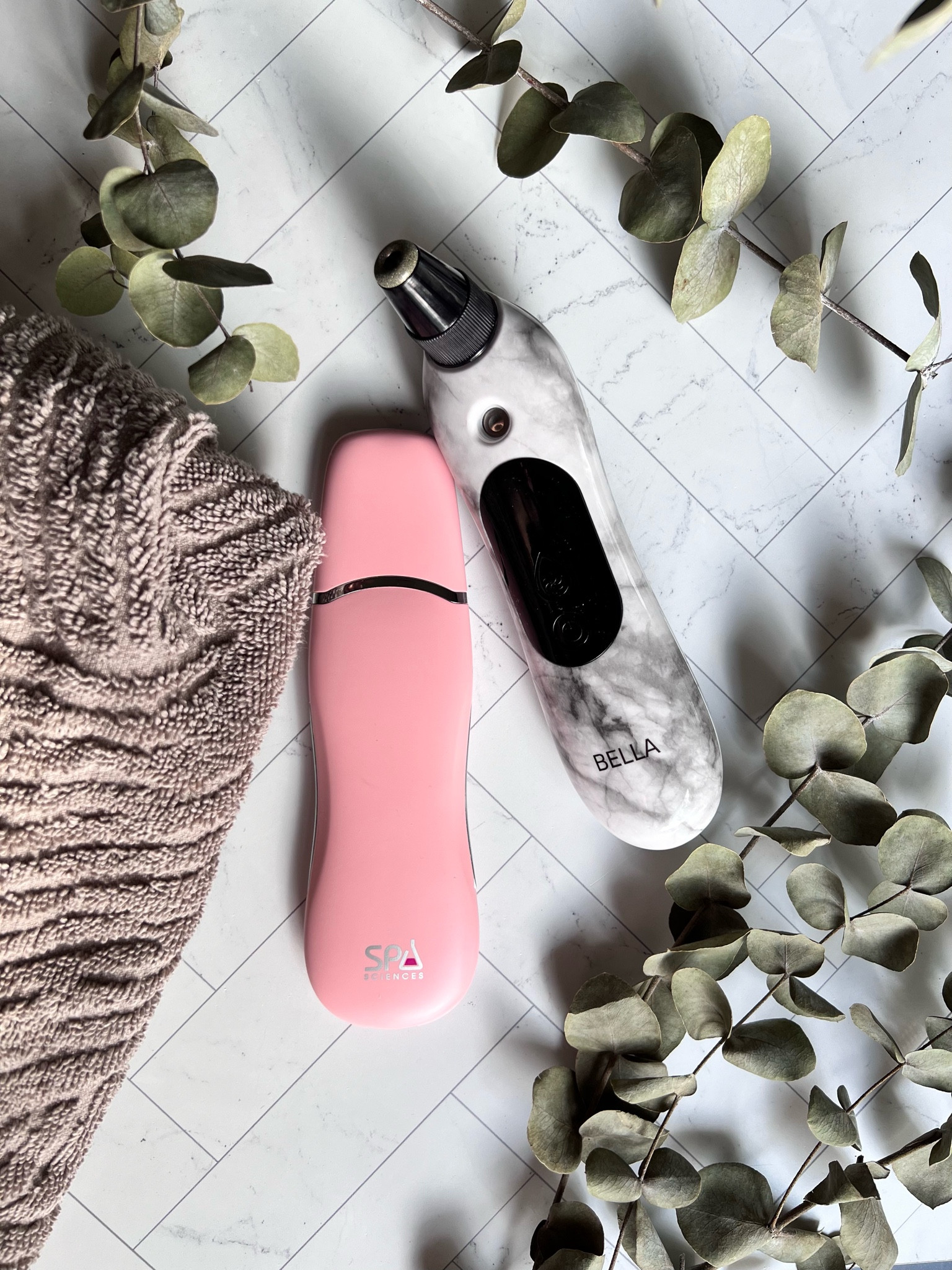 Skin care technology is just so cool.  Microdermabrasion, misting, serum infusion, pore extraction, and more can be done with these 2 spa friends.

#LTKBeauty