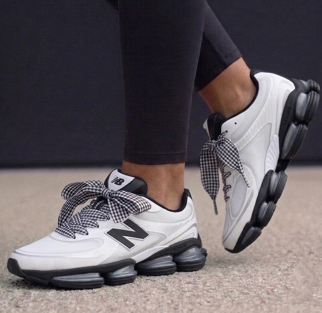 For the girlies who want cloud-like comfort without sacrificing style 🤍✨ These fit true to size with a super cushioned, bouncy feel that makes all-day walking a dream.