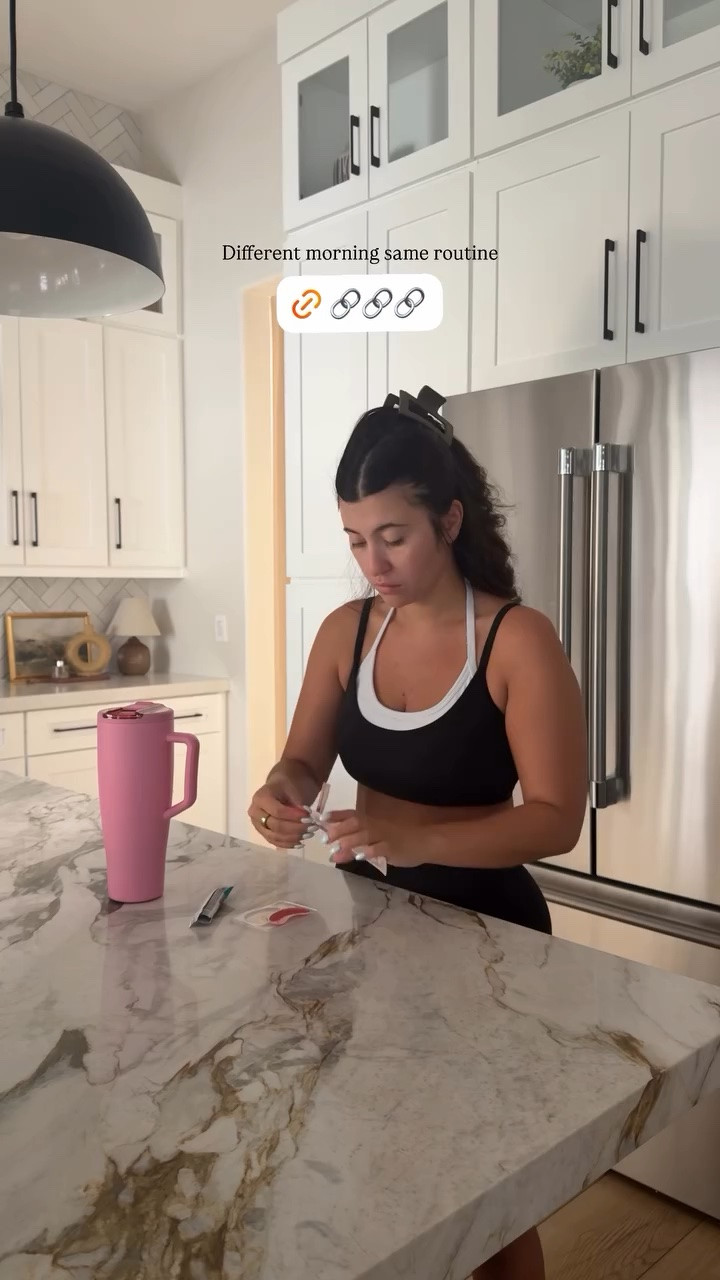 @graceandstella  Different morning same routine