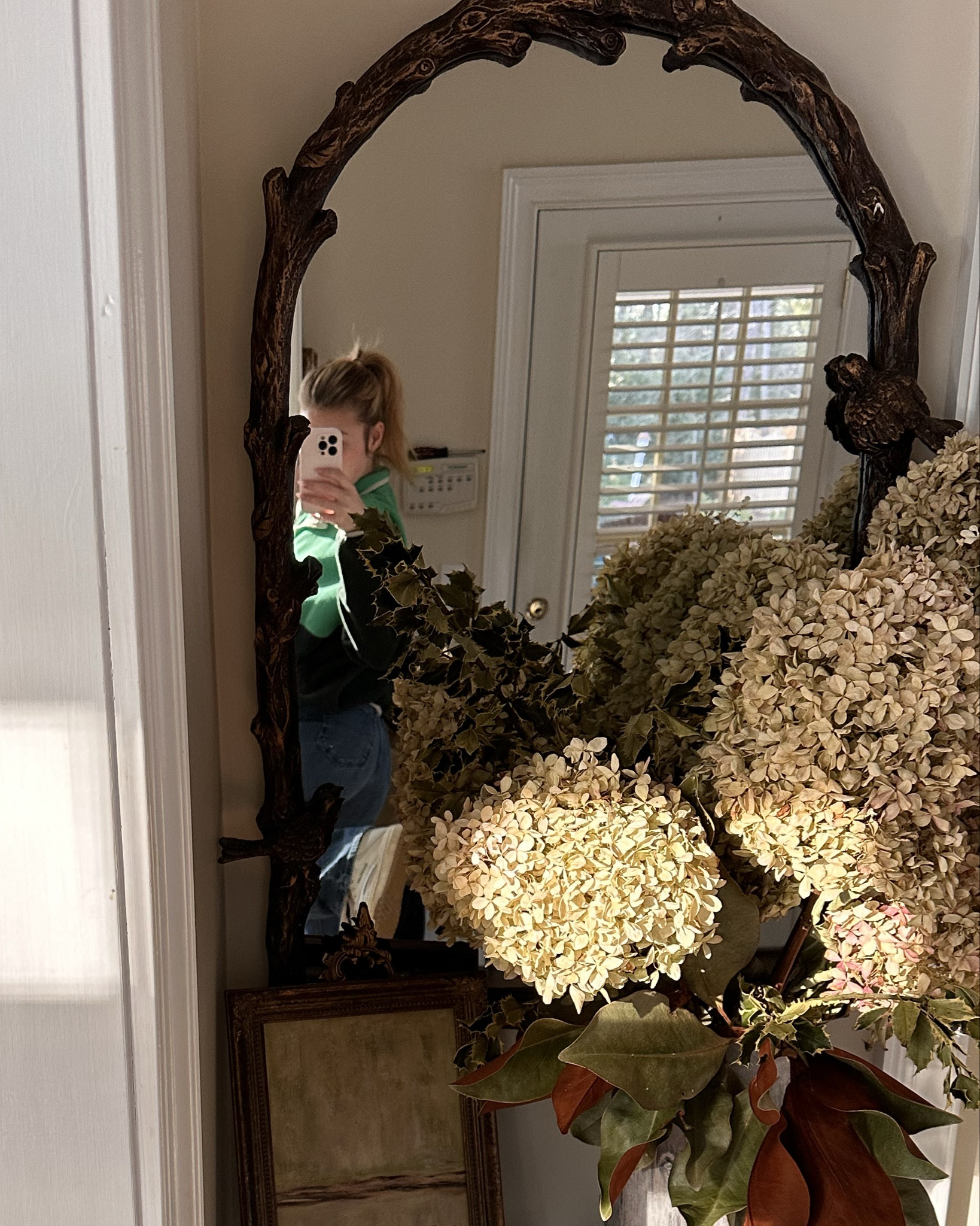 One of my favorite colors is green, matched my jacket with off-white reeboks with the logo in dark green. I wear a size 7 in most shoes, and the jacket is a size M from Old Navyy

#green #winter #casual #popofcolor 

#LTKFindsUnder100 #LTKSeasonal #LTKootd