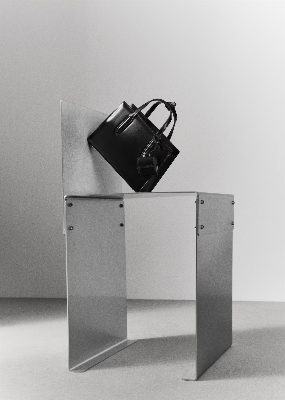 Saffiano-effect small shopper bag -  Women | Mango USA | MANGO (US)