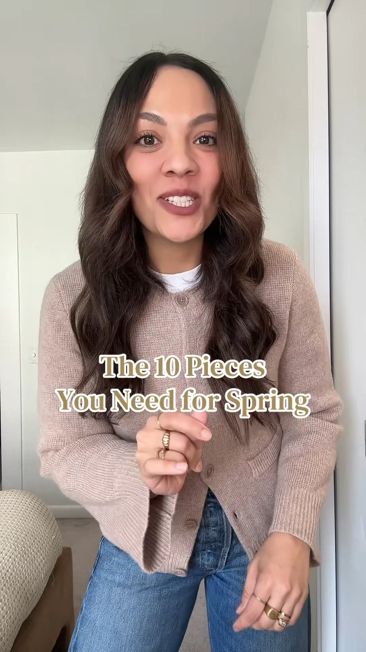 The 10 items you need to have in your closet for spring!

1. A pair of medium wash straight jeans.
2. Trench coat.
3. A plain white tee. 
4. A midi skirt. 
5. A cardigan. 
6. A cropped jacket. 
7. Tailored trousers. 
8. Tank tops. 
9. A spring coloured sweater. 
10. White jeans. 



#LTKjeans #LTKcanada #LTKstyletip